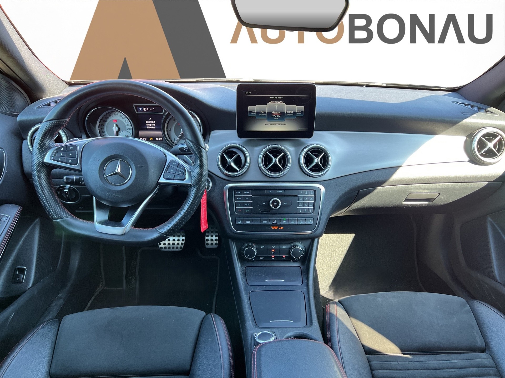 MERCEDES-BENZ GLA 220 d AMG Line 4Matic-image-11
