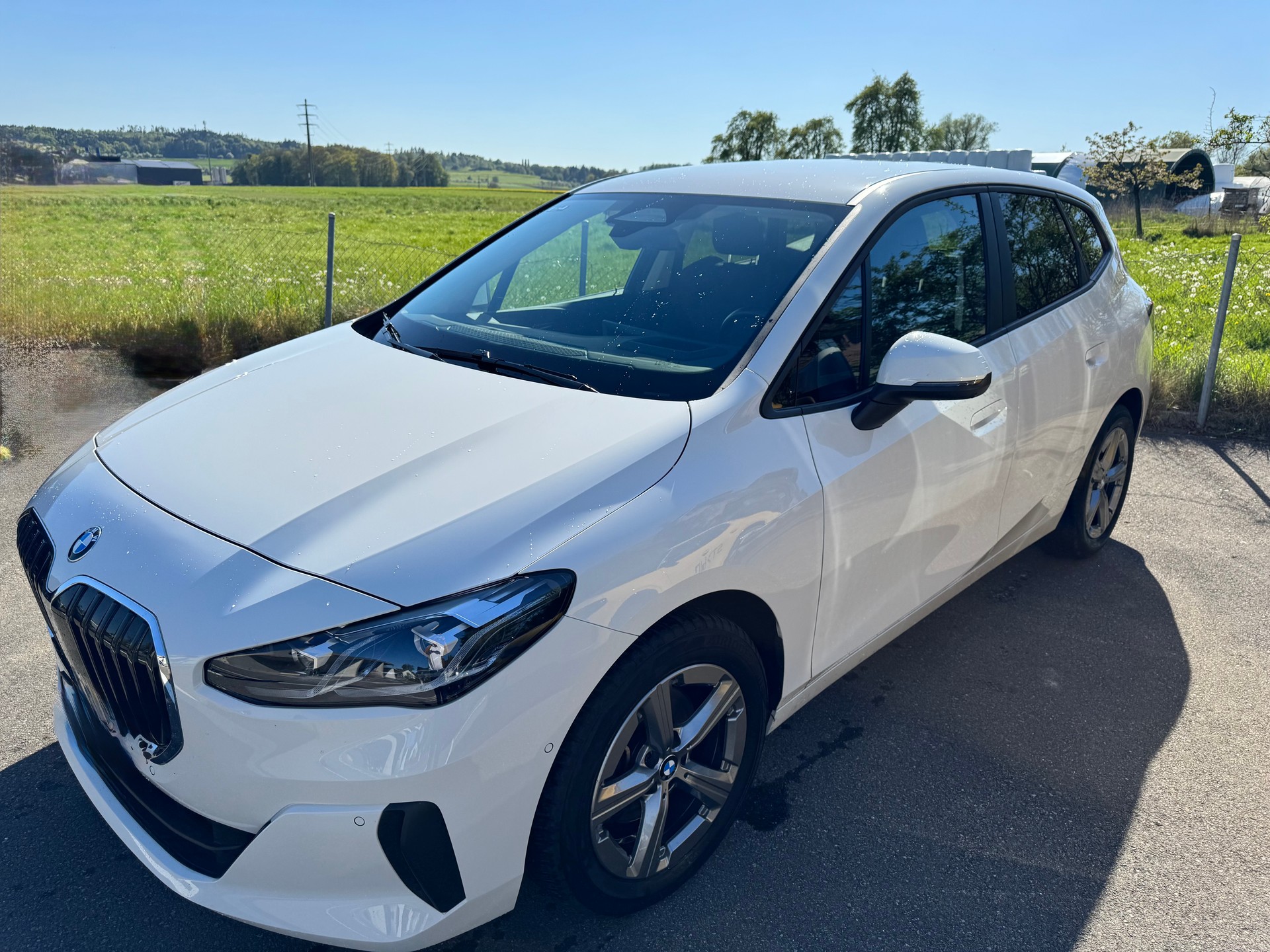 BMW 218i-image-0