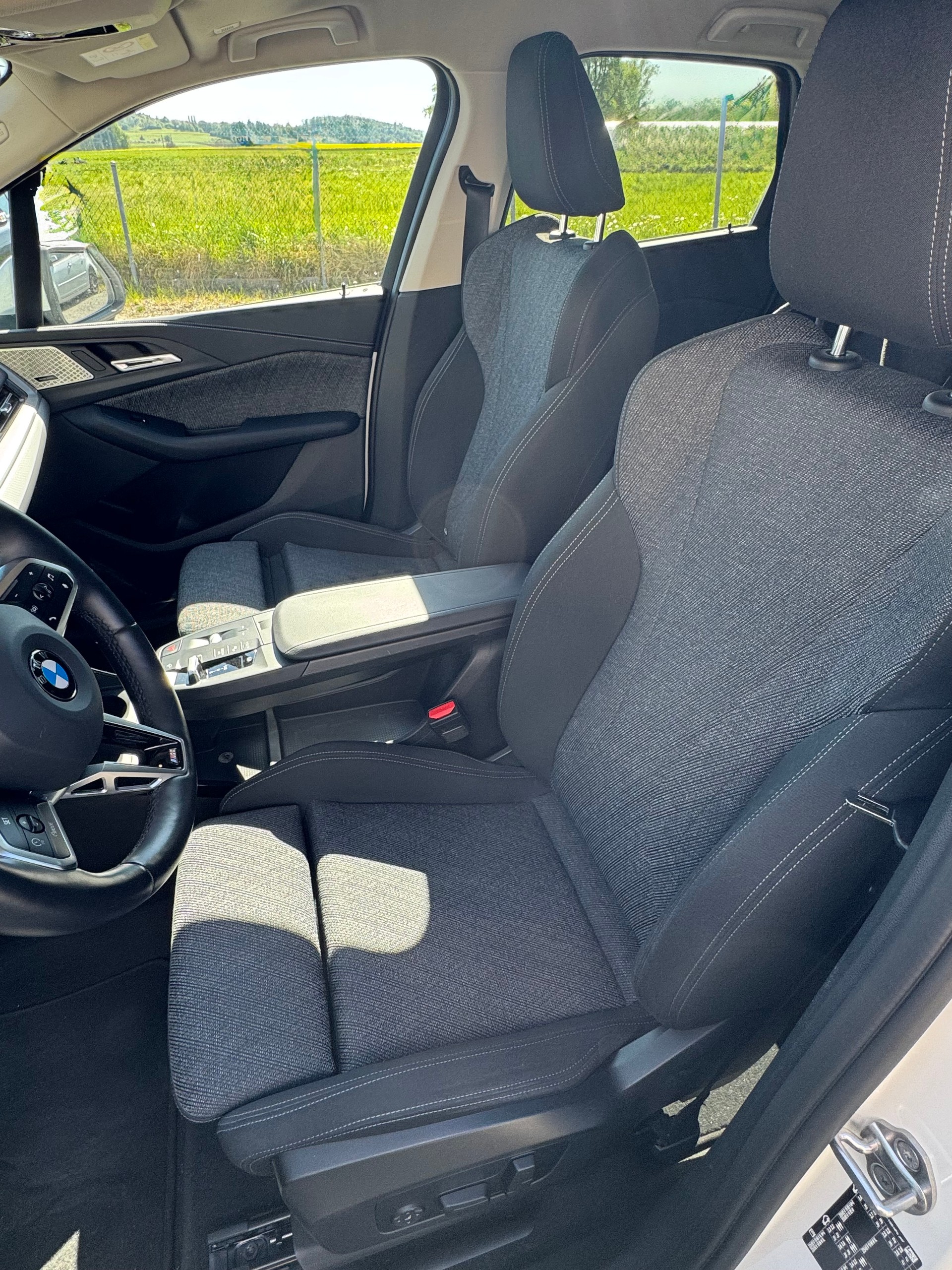 BMW 218i-image-2