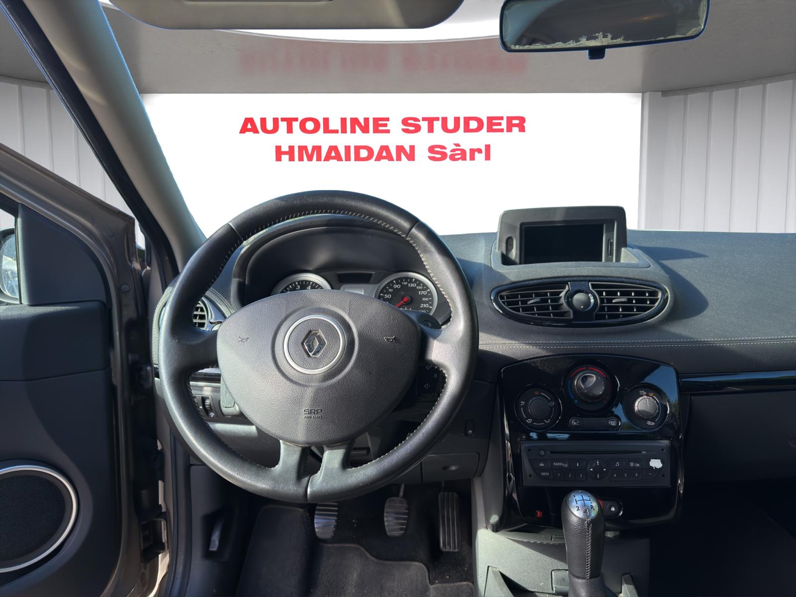 RENAULT Clio Grandtour 1.2 16V Turbo Night&Day-image-6