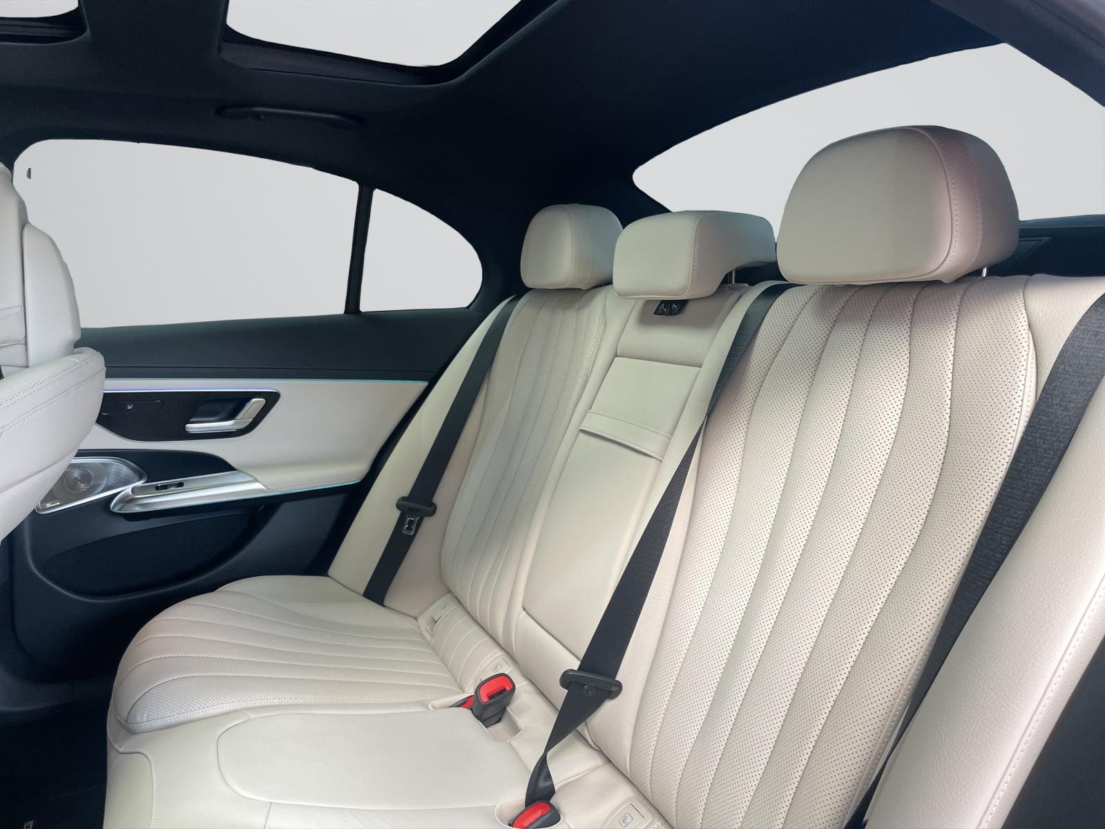 MERCEDES-BENZ E 220 d 4MATIC AMG Line-image-7