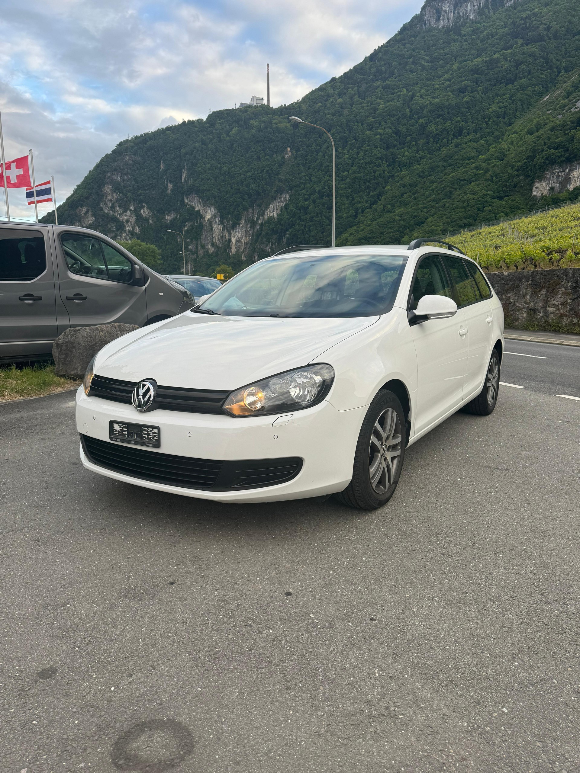 VW Golf Variant 1.6 TDI BMT Comfortline DSG-image-2