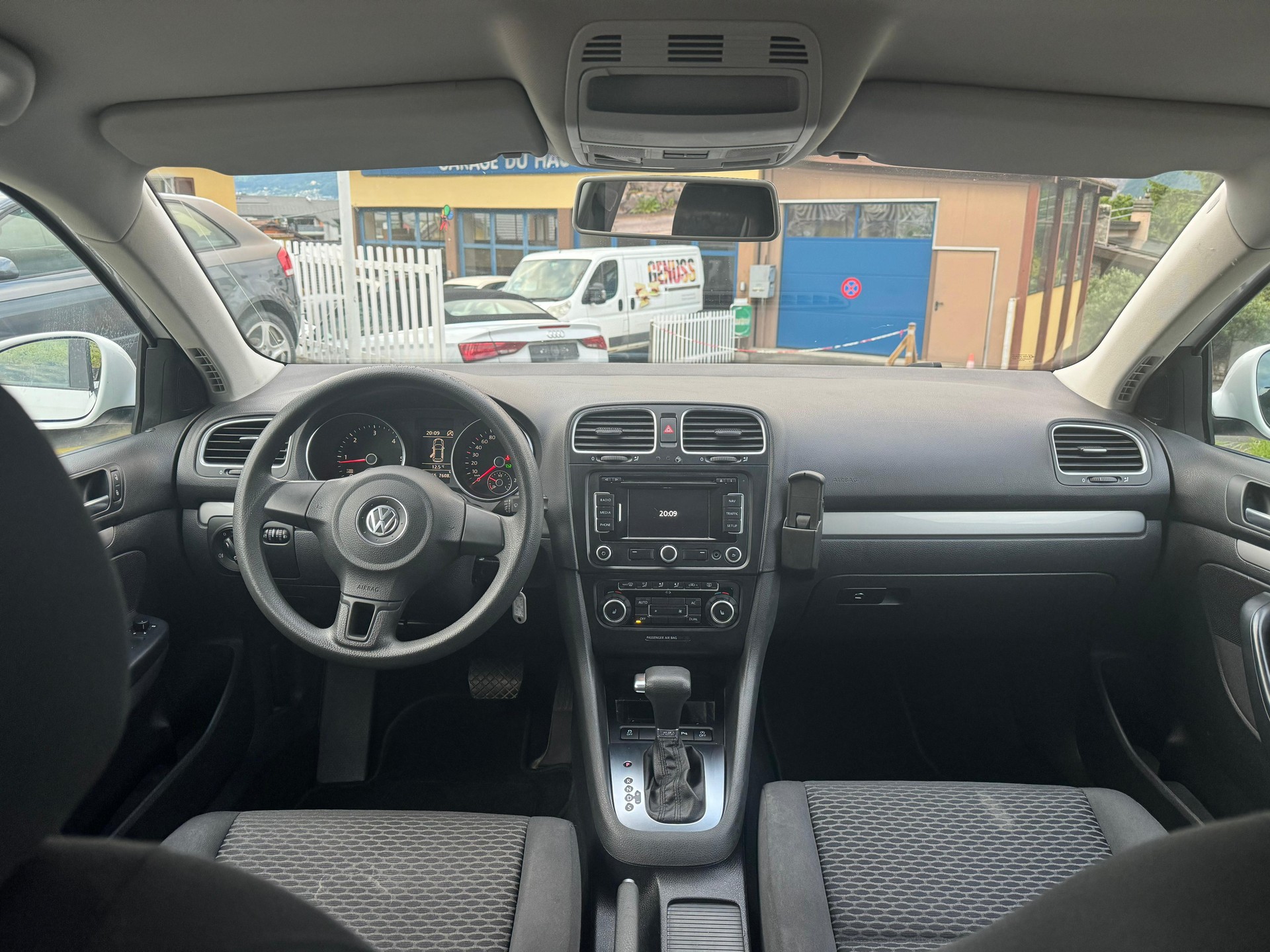 VW Golf Variant 1.6 TDI BMT Comfortline DSG-image-1