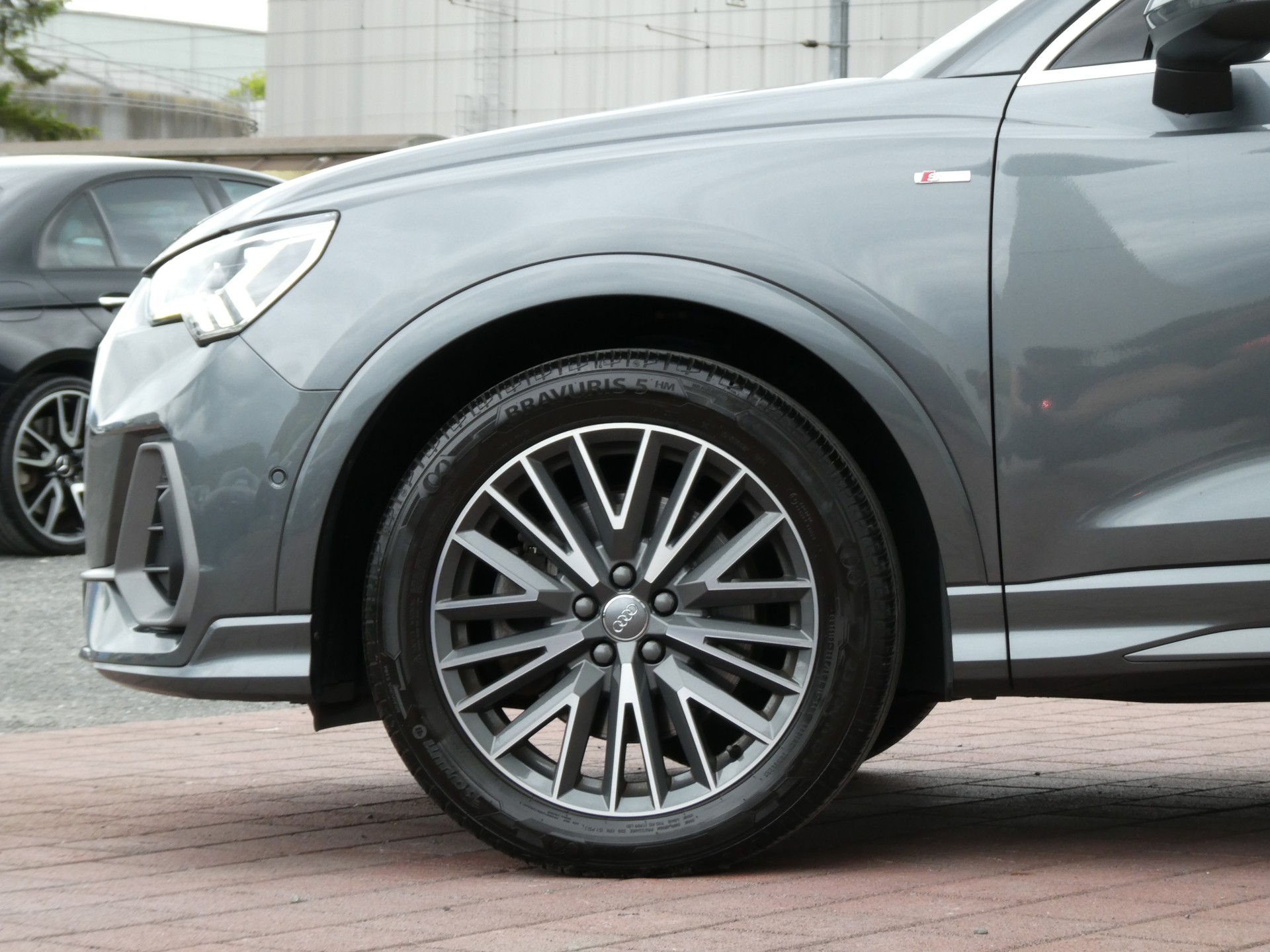 AUDI Q3 40 TDI S line quattro S-tronic (CH)-image-7