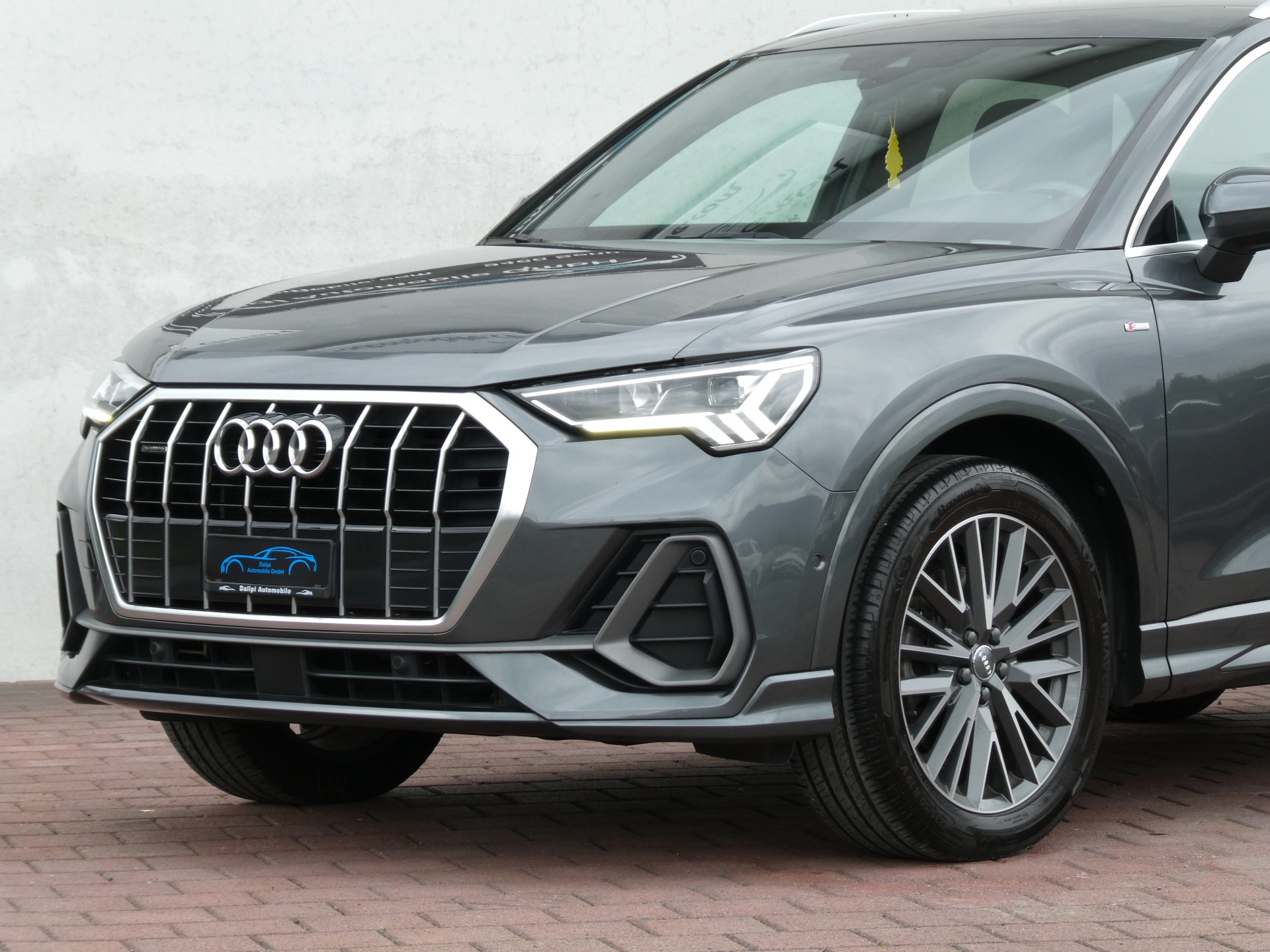AUDI Q3 40 TDI S line quattro S-tronic (CH)-image-6