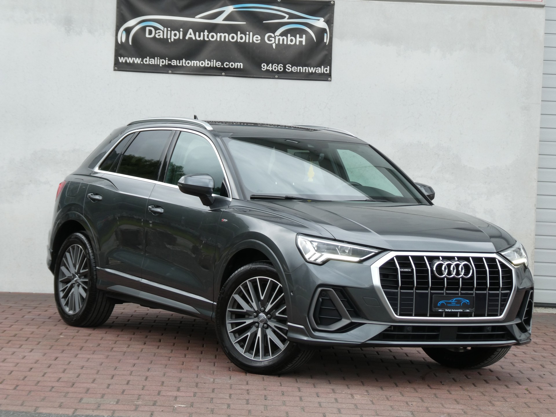 AUDI Q3 40 TDI S line quattro S-tronic (CH)