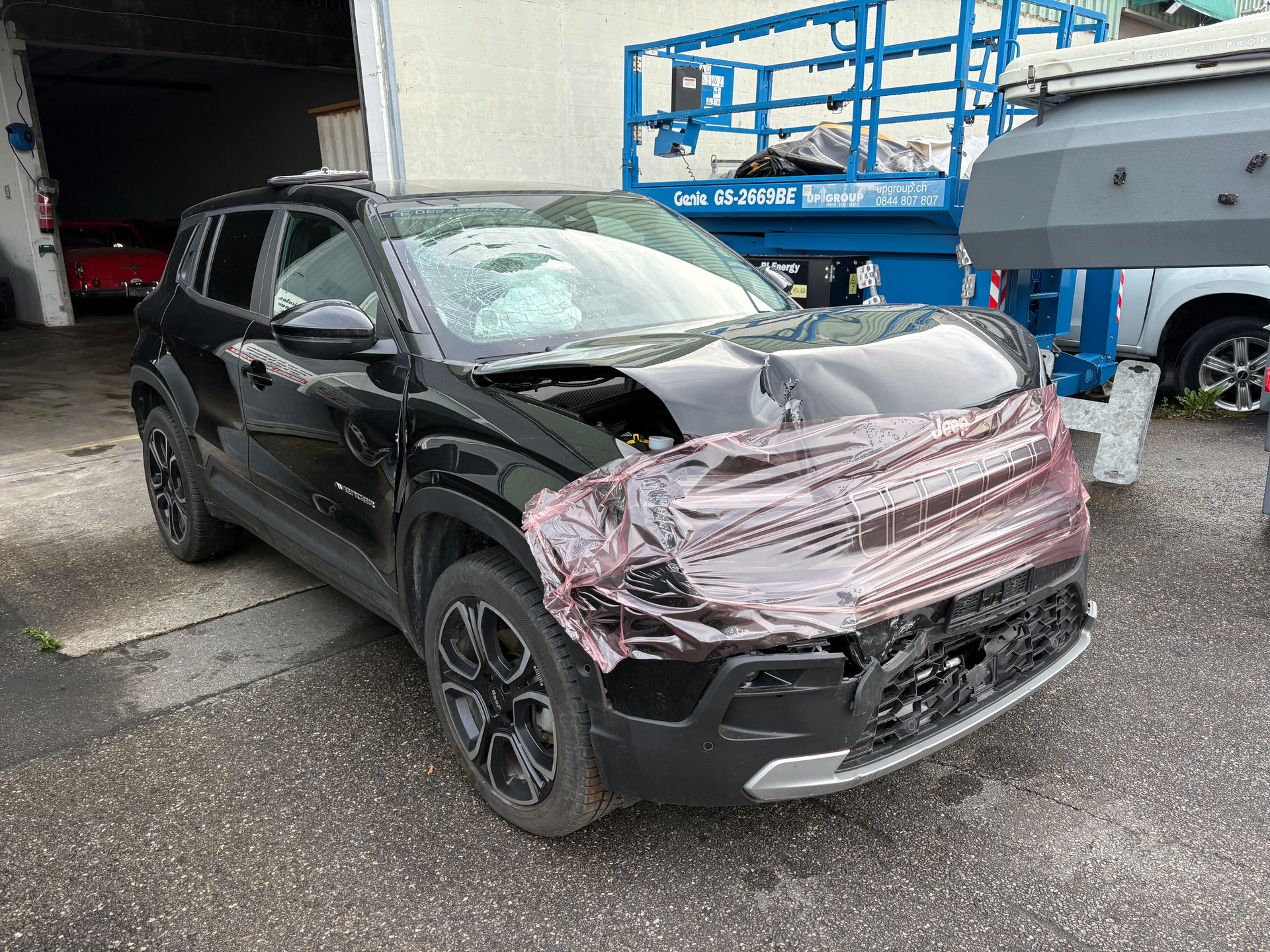 JEEP Avenger 1.2 Turbo MHEV Swiss Altitude-image-6