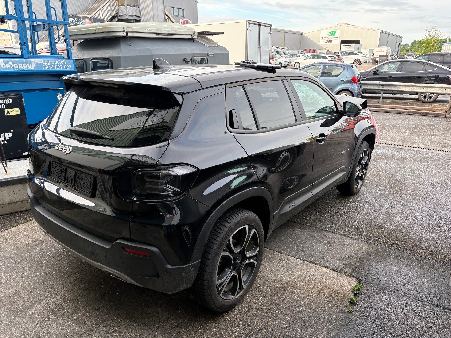 JEEP Avenger 1.2 Turbo MHEV Swiss Altitude-image-3