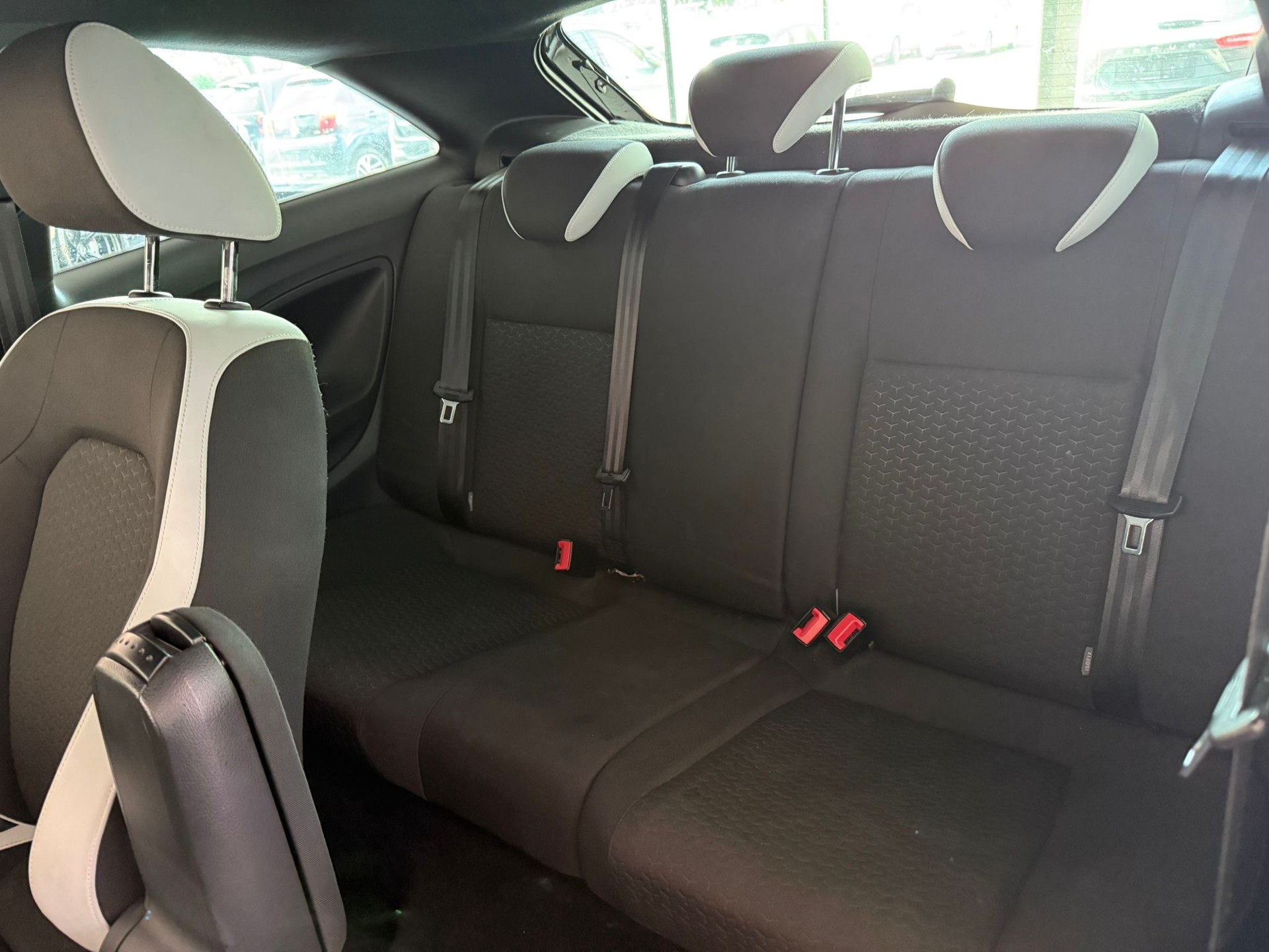 SEAT Ibiza SC 1.8 TSI Cupra-image-12