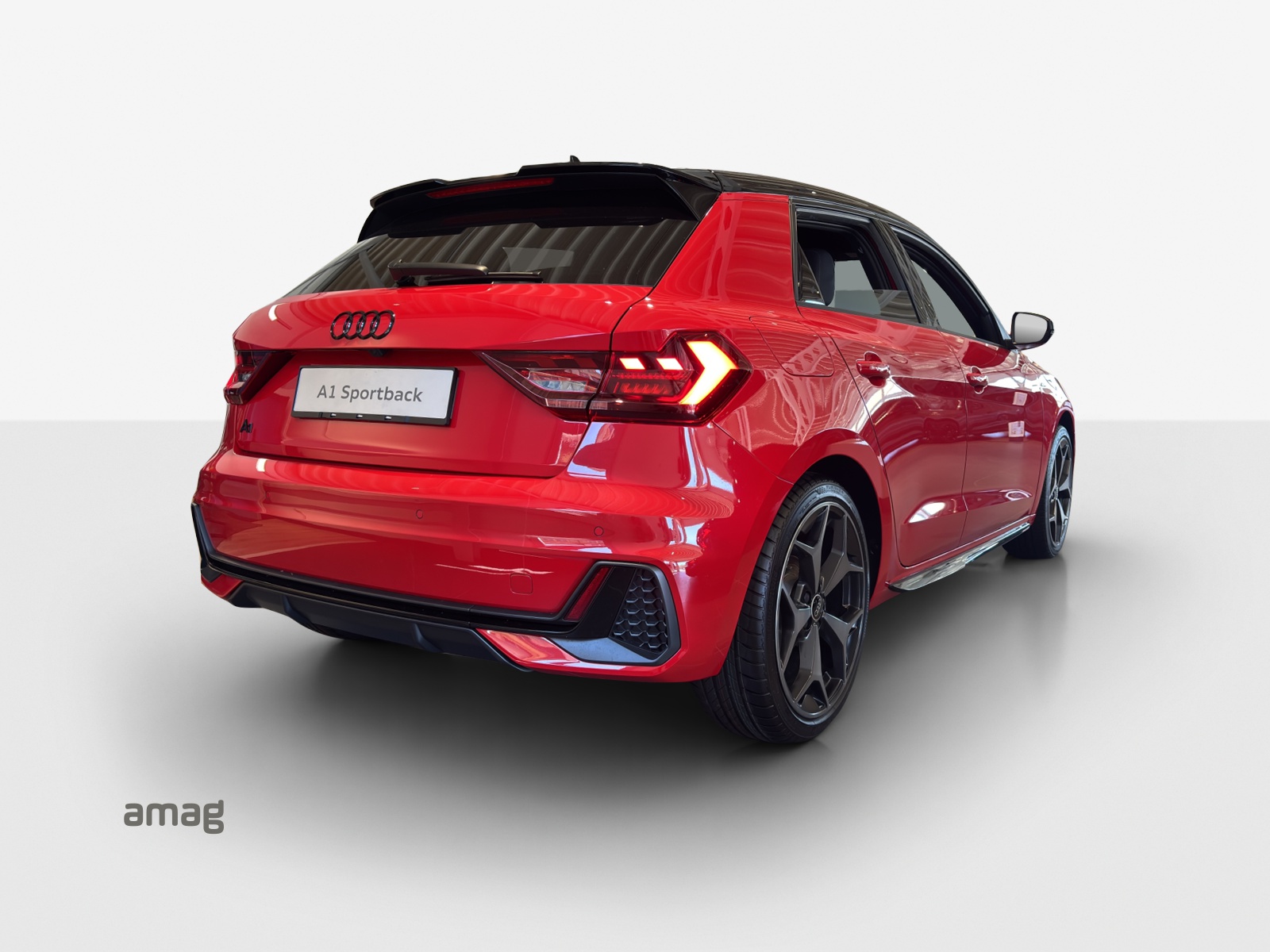 AUDI A1 Sportback 30 TFSI S Line Attraction S-tronic-image-4