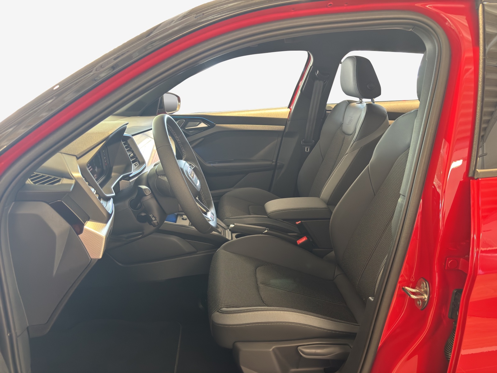 AUDI A1 Sportback 30 TFSI S Line Attraction S-tronic-image-7