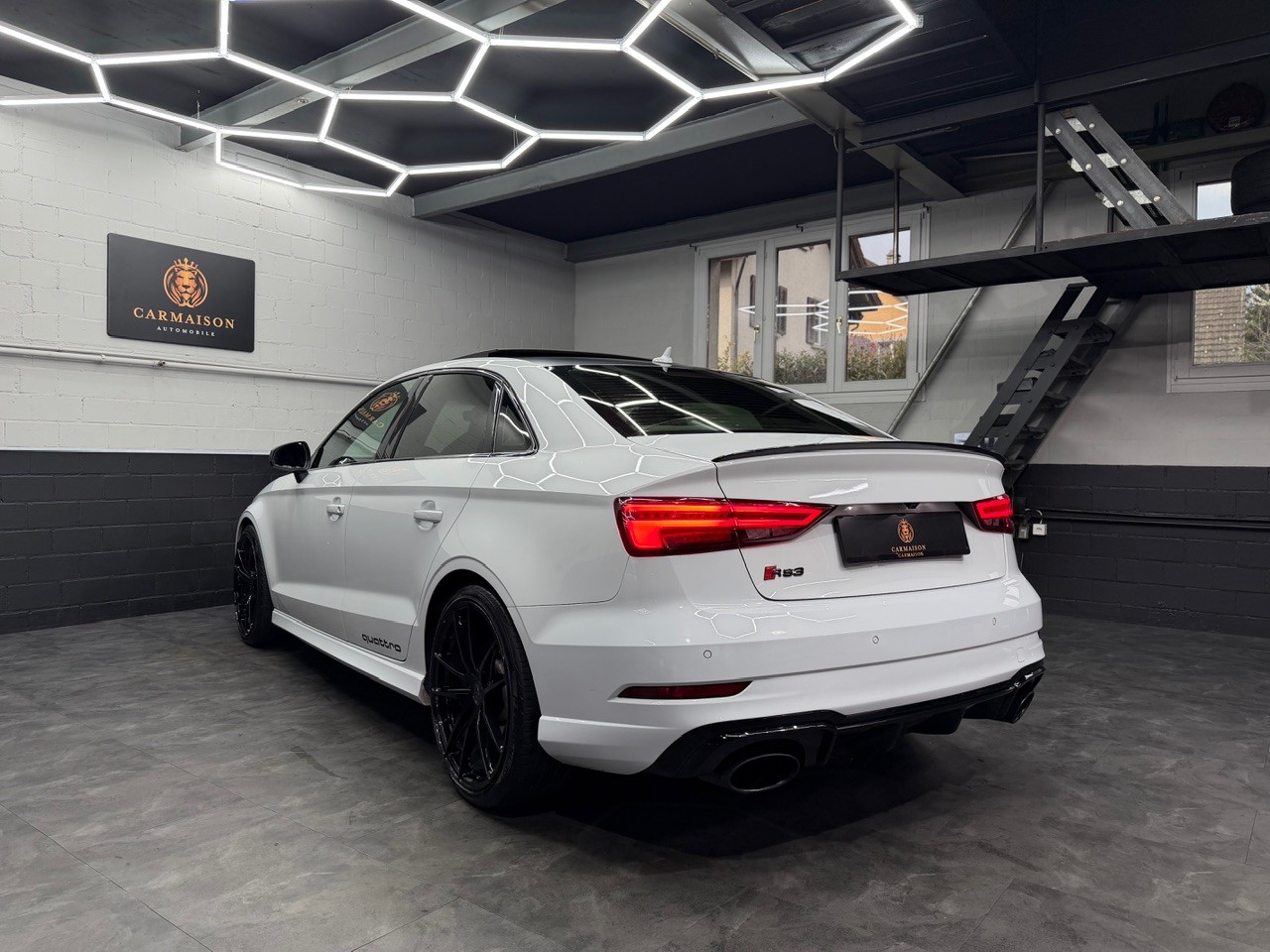 AUDI RS3 Limousine 2.5 TSI quattro | OHNE OPF | Aversus Wheels | Schiebedach | Bang&Olufsen | ACC-image-6