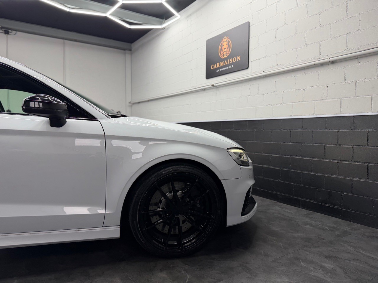 AUDI RS3 Limousine 2.5 TSI quattro | OHNE OPF | Aversus Wheels | Schiebedach | Bang&Olufsen | ACC-image-9