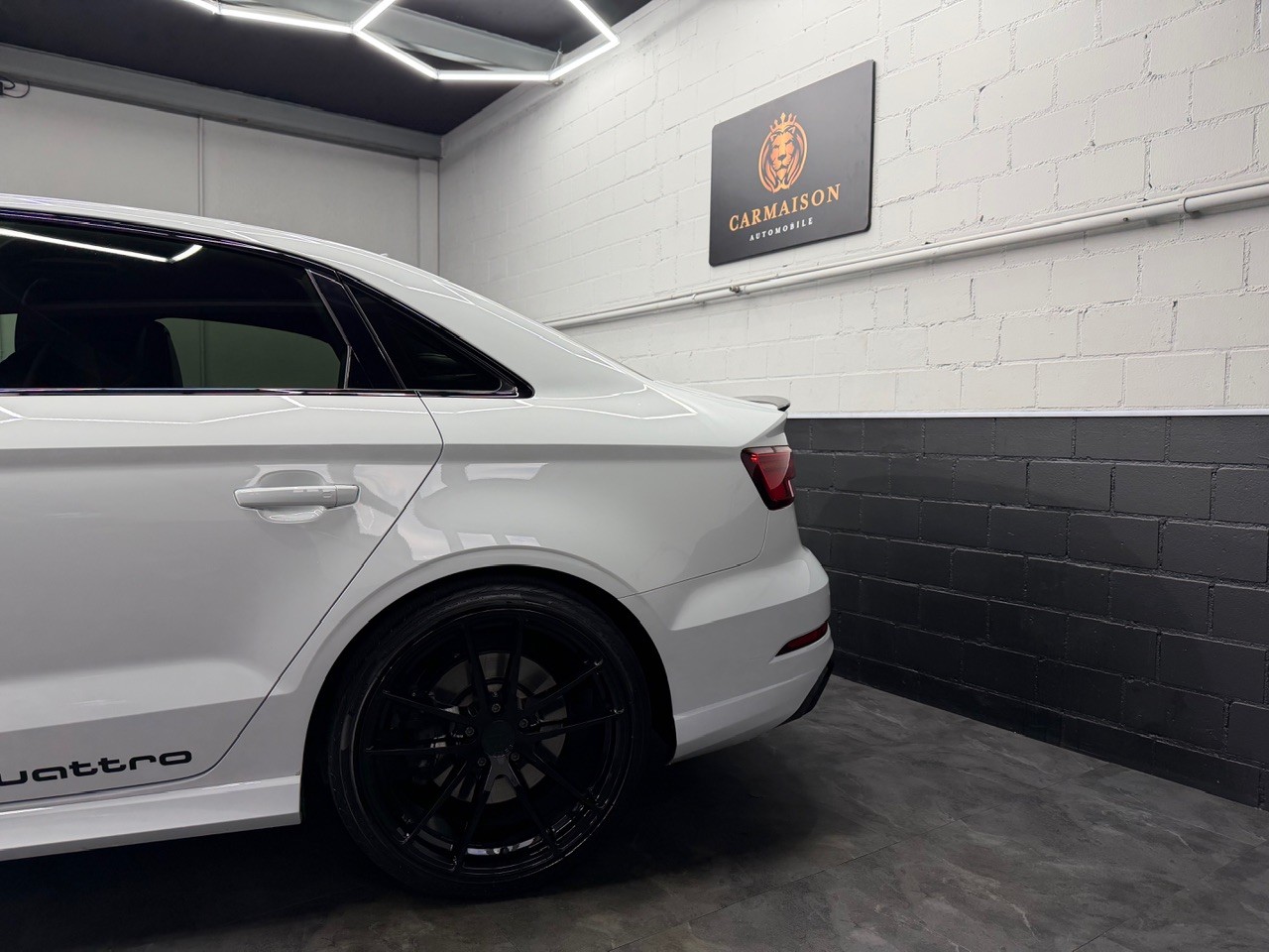 AUDI RS3 Limousine 2.5 TSI quattro | OHNE OPF | Aversus Wheels | Schiebedach | Bang&Olufsen | ACC-image-3