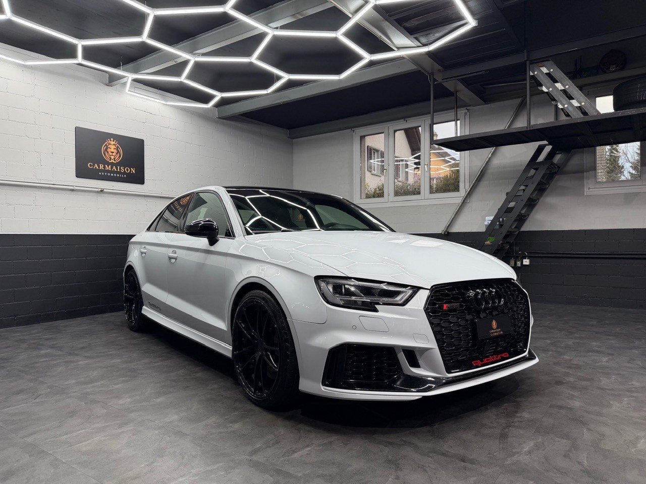 AUDI RS3 Limousine 2.5 TSI quattro | OHNE OPF | Aversus Wheels | Schiebedach | Bang&Olufsen | ACC