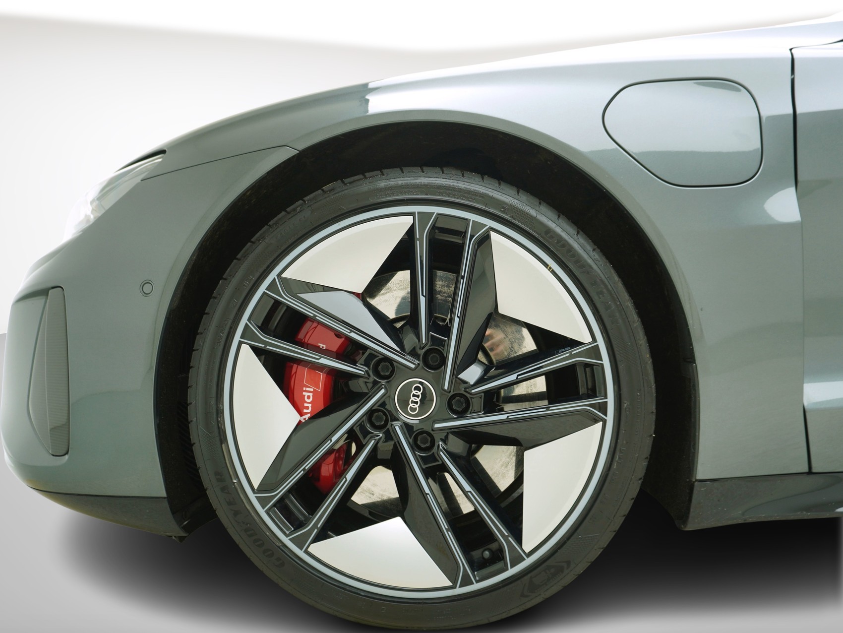 AUDI e-tron GT RS quattro **Carbon Optik / Hinterachslenkung / Matrix / uvm.**-image-6