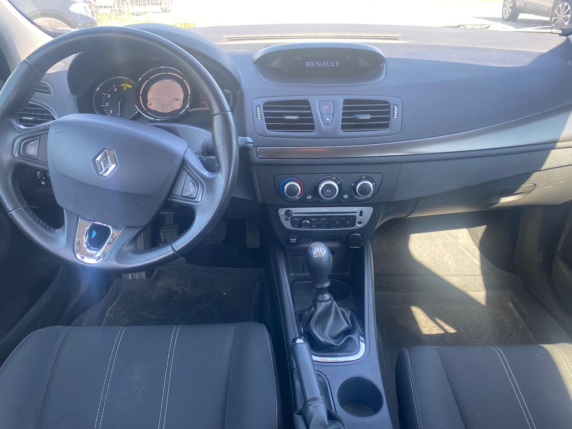 RENAULT Mégane Grandtour 1.5 dCi Limited-image-10