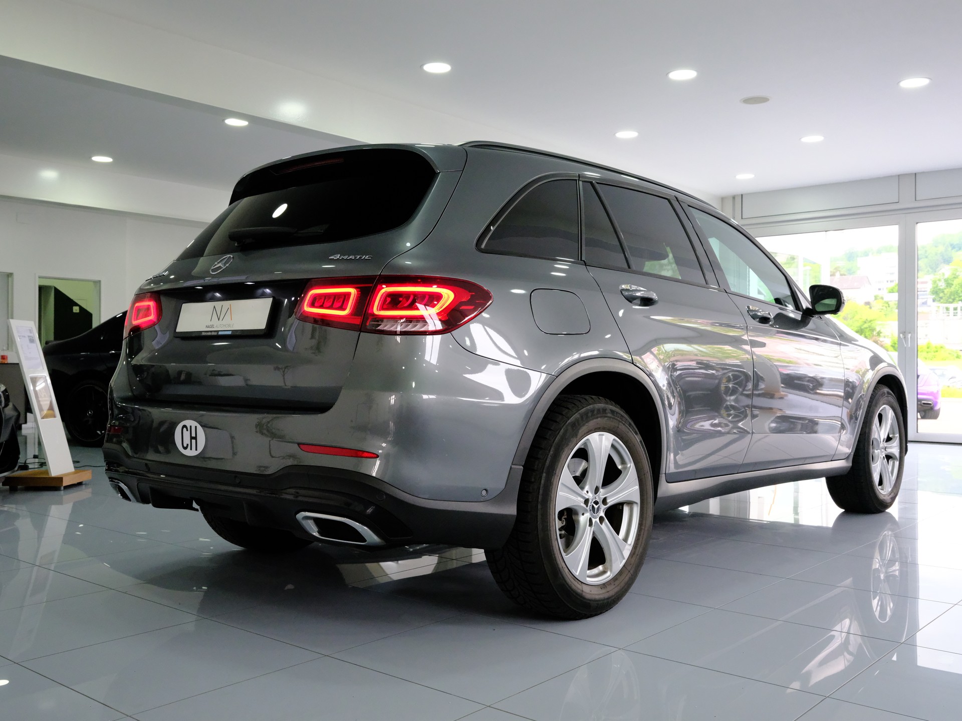 MERCEDES-BENZ GLC 220 d AMG Line 4Matic 9G-Tronic-image-6