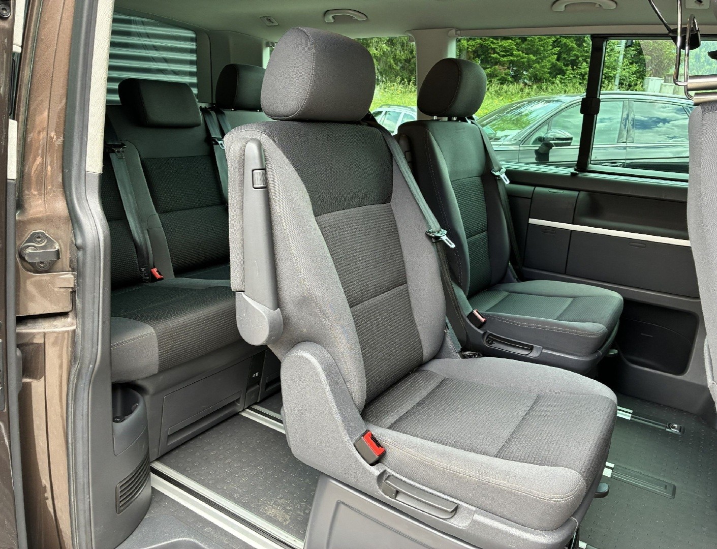 VW T5 Multivan 2.0 TDI CR Family Team 4Motion-image-11