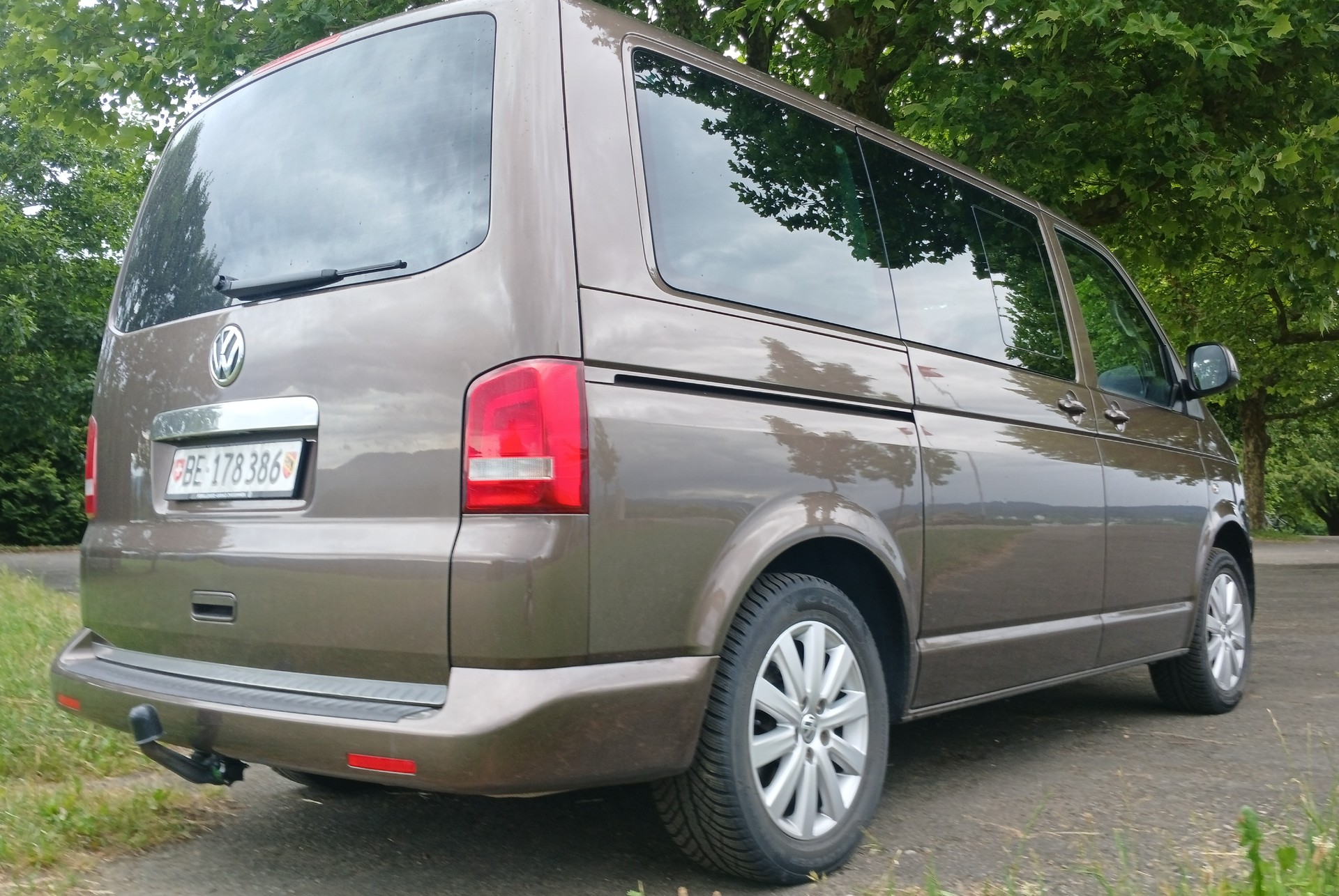 VW T5 Multivan 2.0 TDI CR Family Team 4Motion-image-1