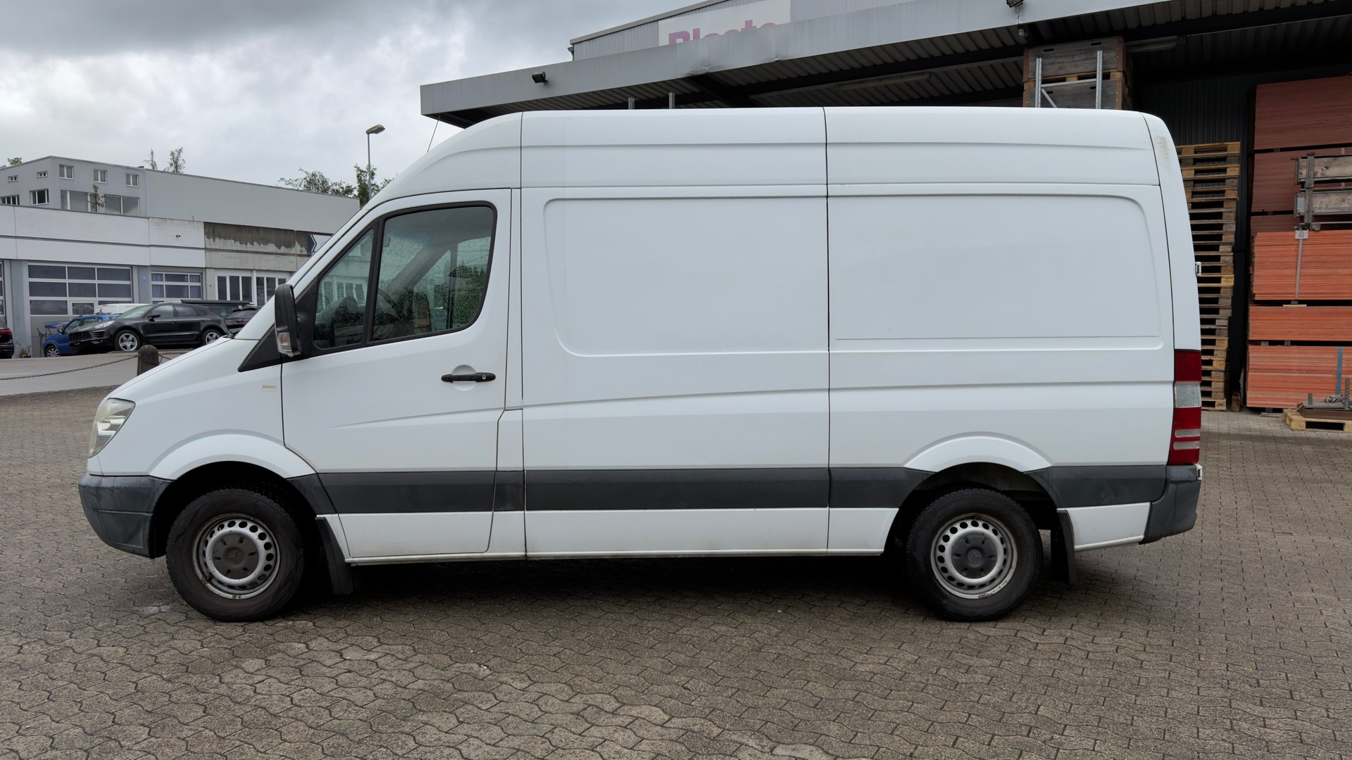 MERCEDES-BENZ Sprinter 311 CDI Standard-image-1