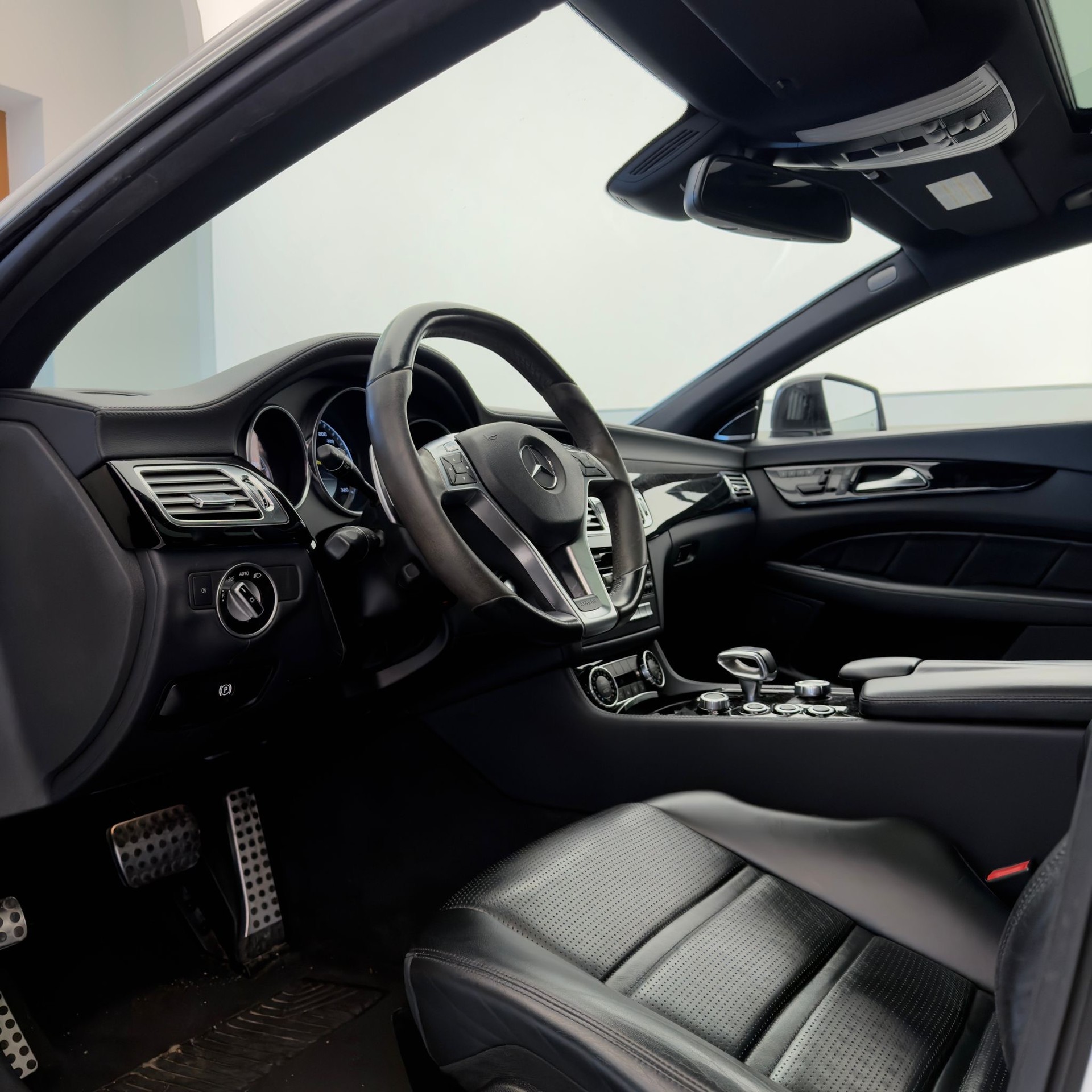 MERCEDES-BENZ CLS 63 AMG Speedshift MCT-image-5