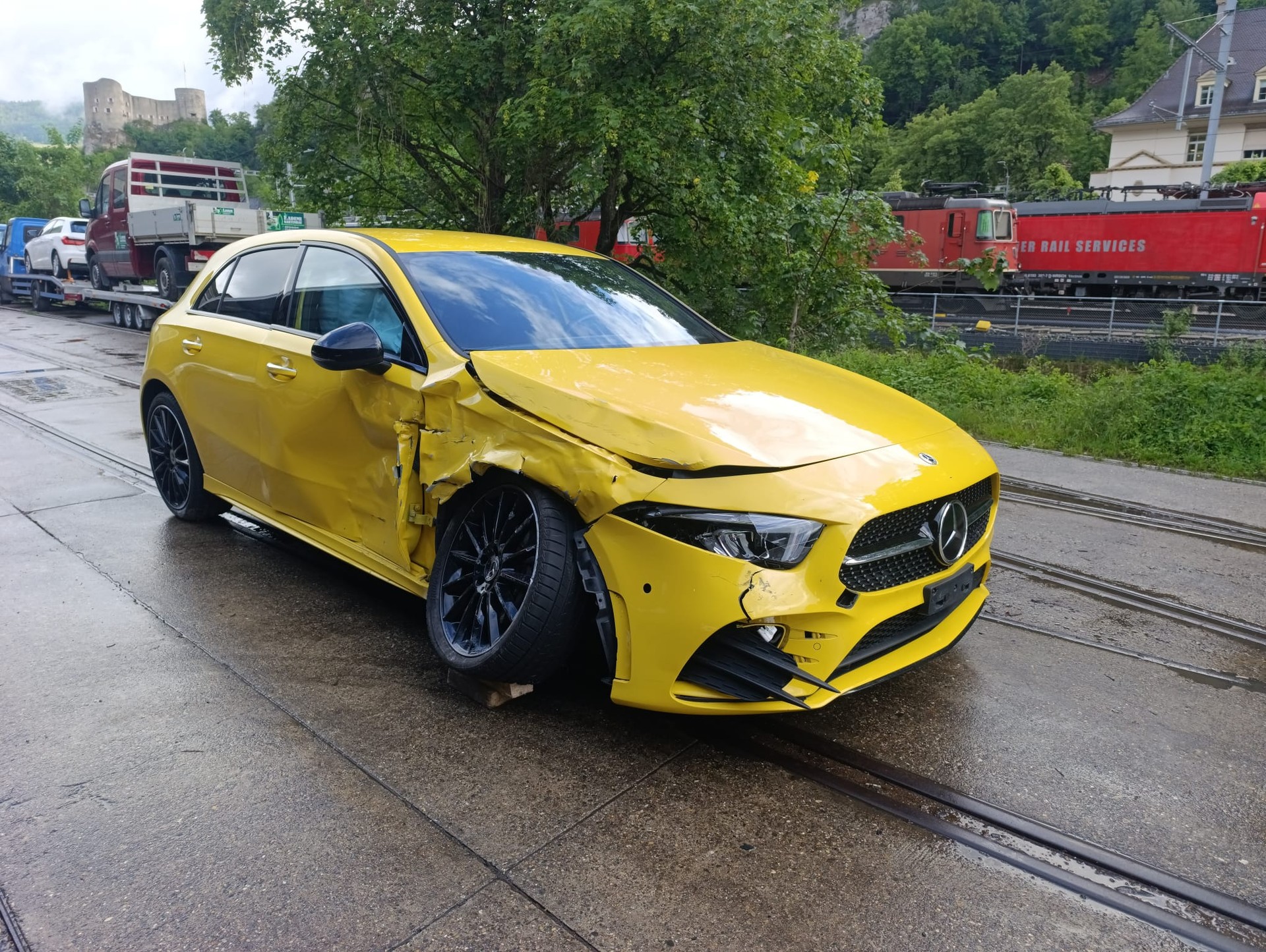 MERCEDES-BENZ A 200 4Matic AMG Line 8G-DCT-image-3