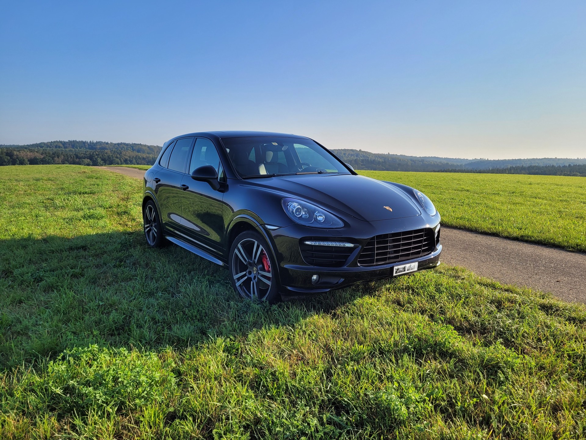 PORSCHE 4.8 V8 GTS TipT-image-1