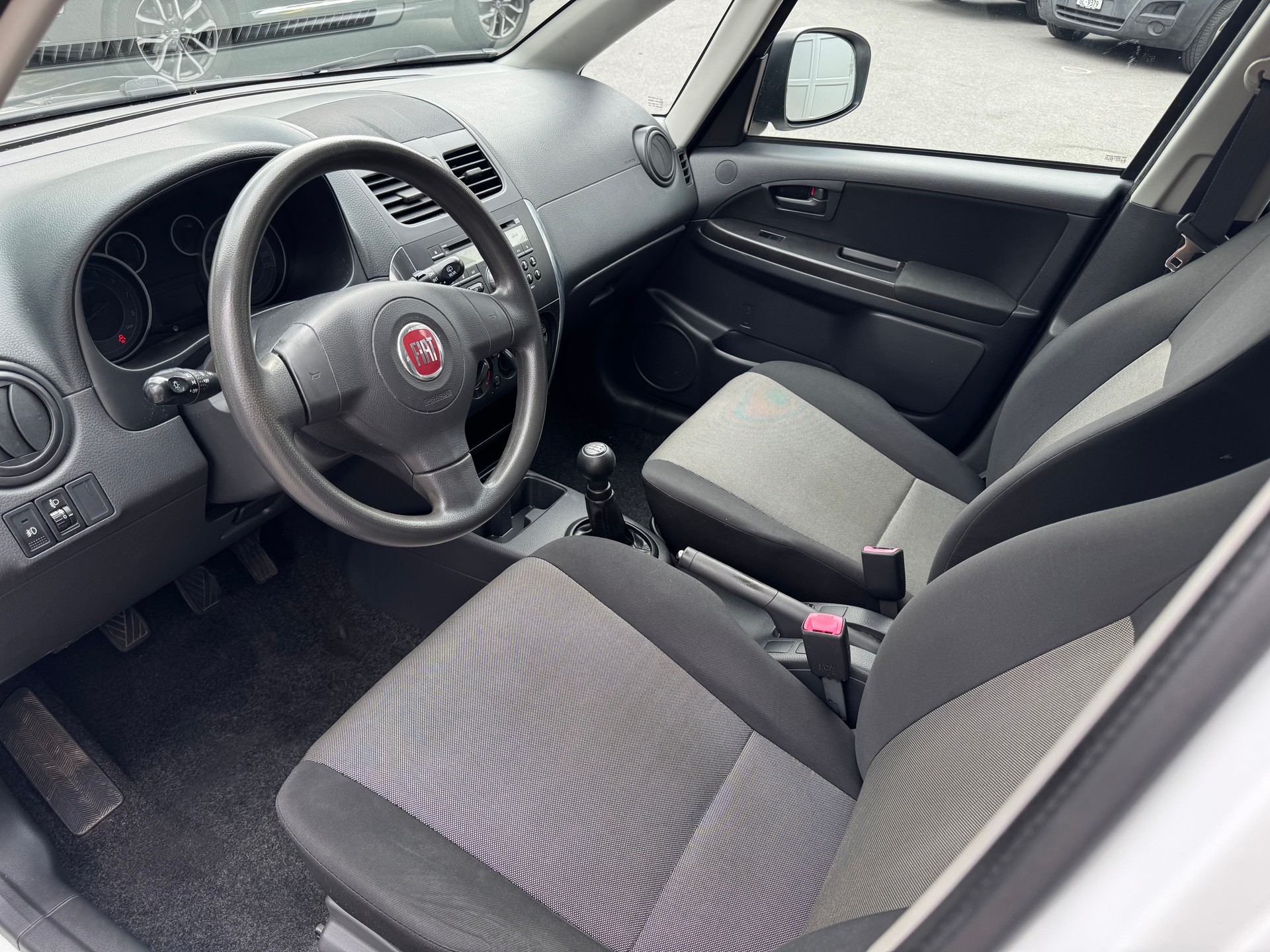 FIAT Sedici 1.6 4WD Dynamic-image-6