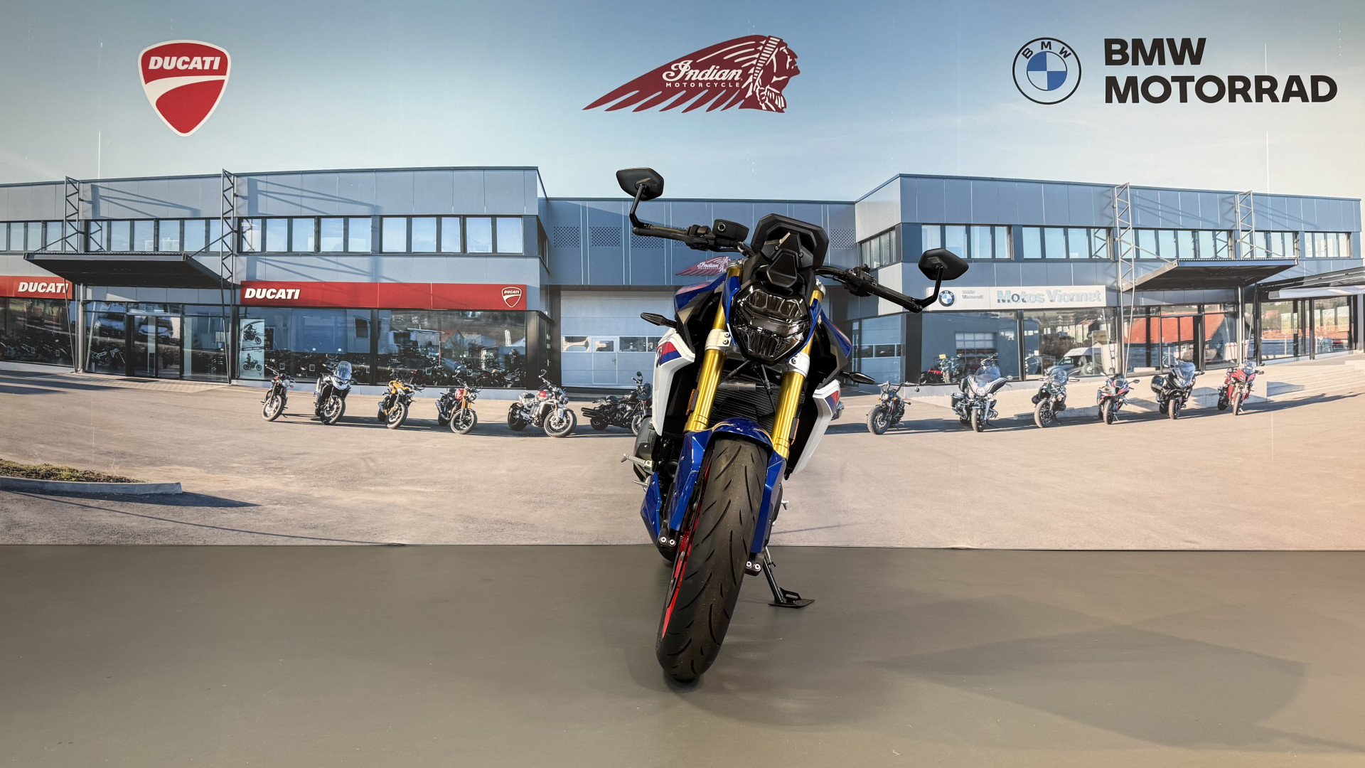 BMW F 900 R A2 Sport 35KW / Leasing à partir de 0.9%-showroom-element-1