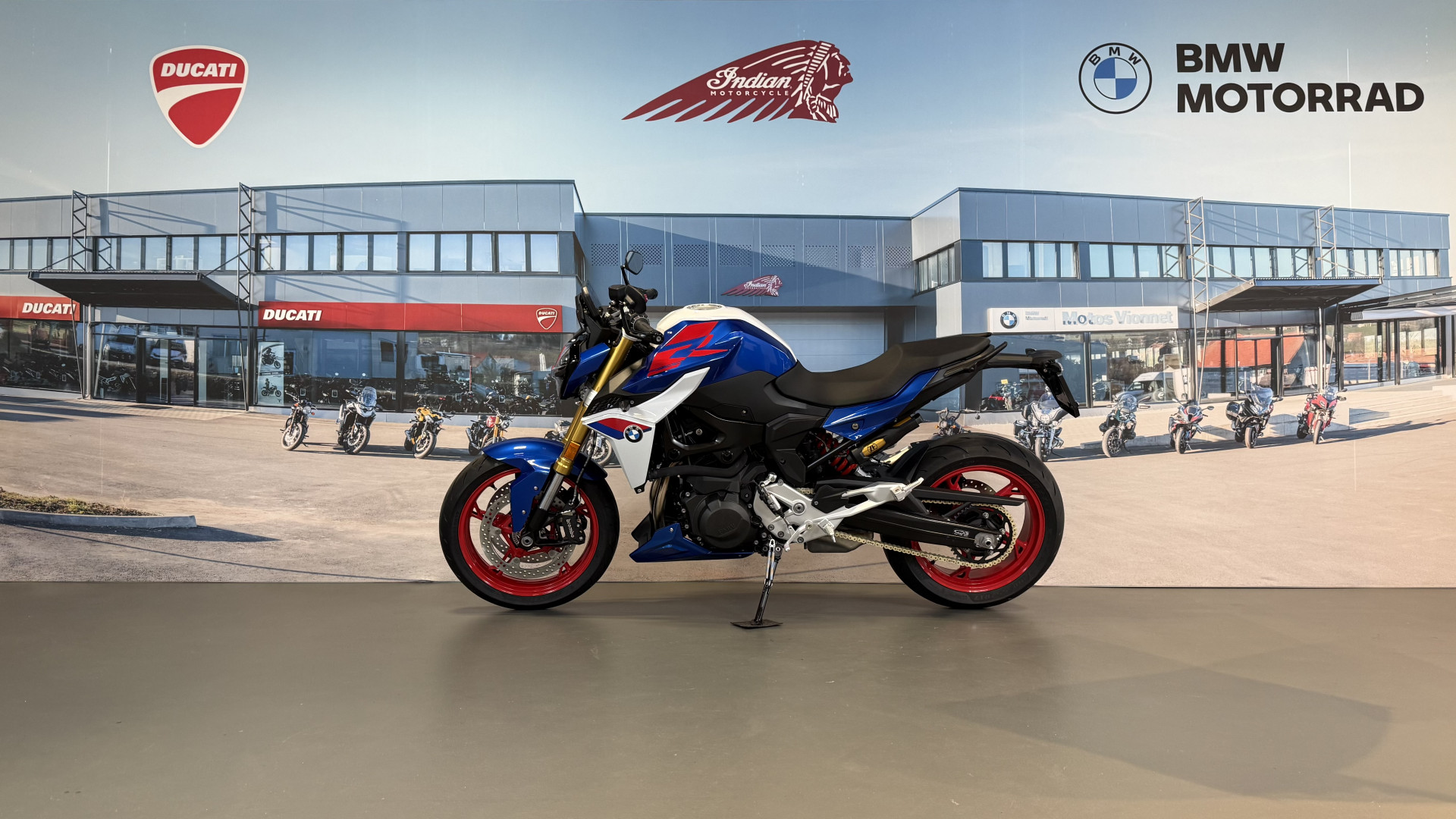 BMW F 900 R A2 Sport 35KW / Leasing à partir de 0.9%-showroom-element-3