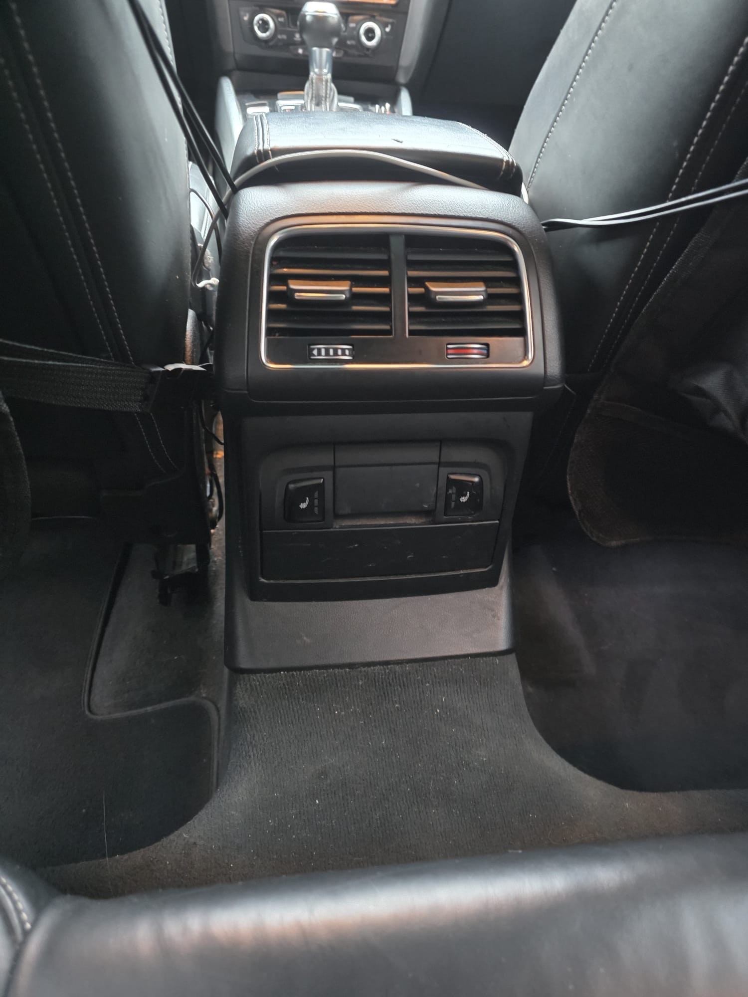 AUDI SQ5 3.0 TDI quattro tiptronic-image-8