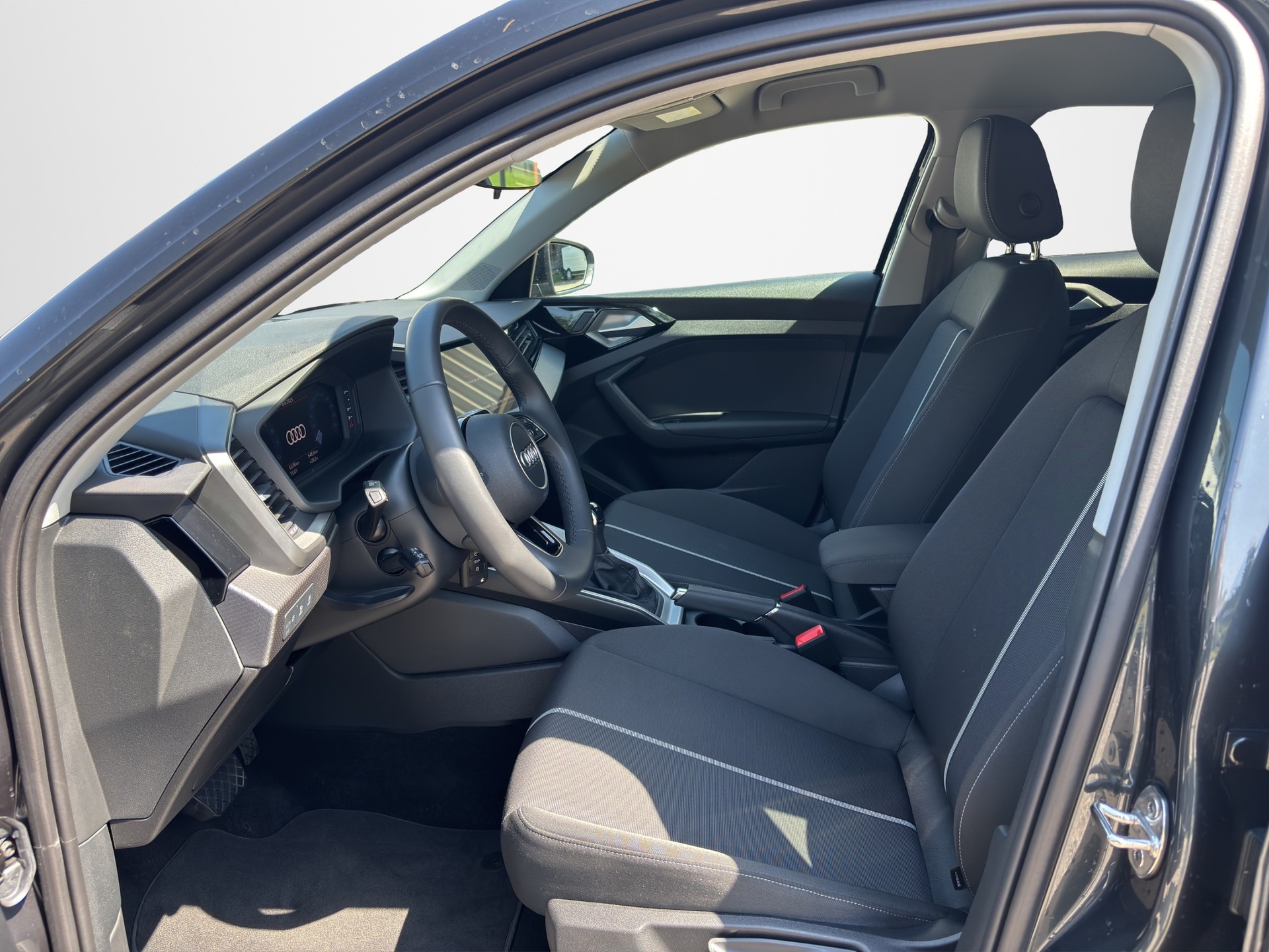 AUDI A1 Sportback 30 TFSI advanced Attraction S-tronic-image-8