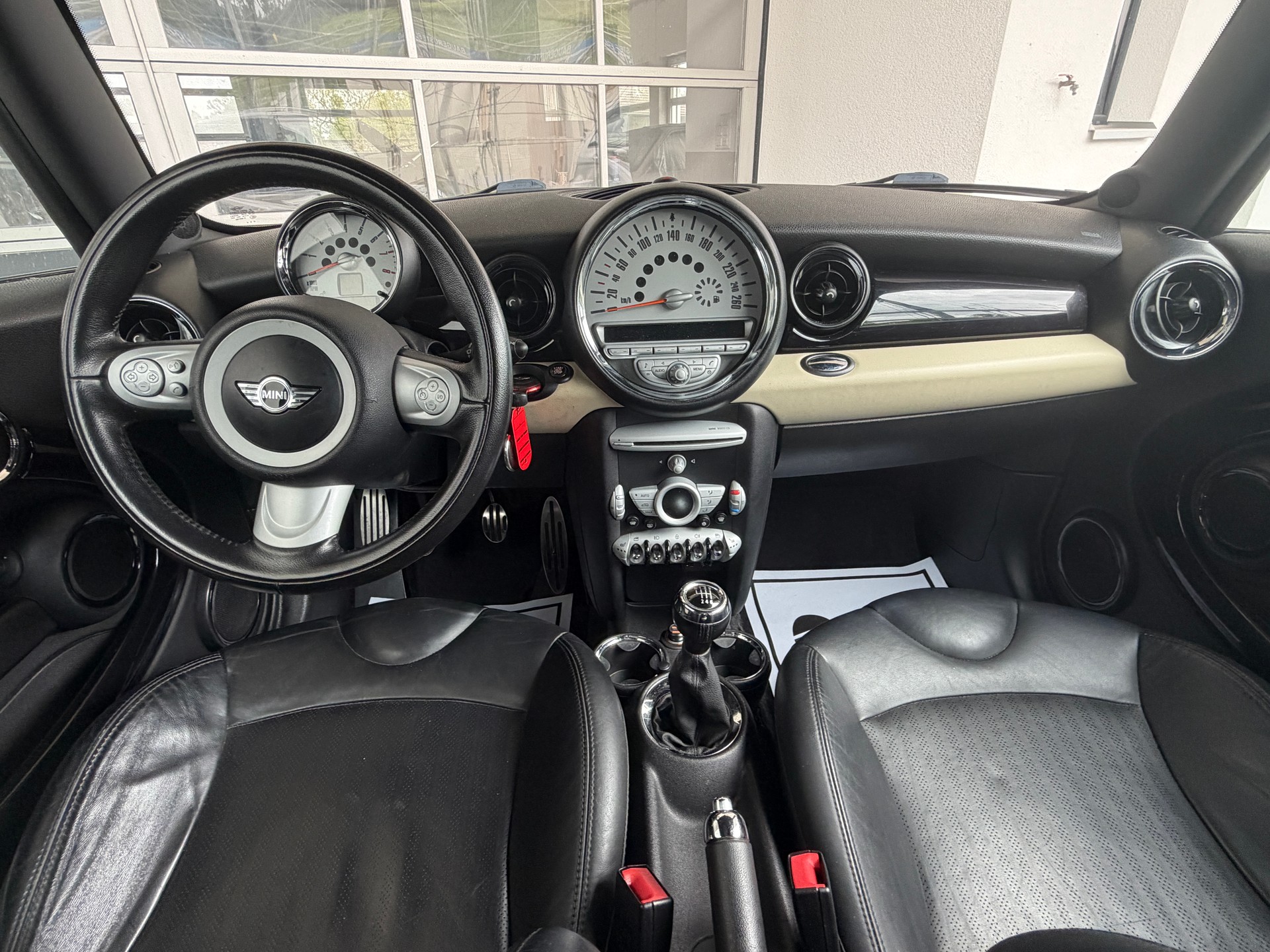 MINI Cooper S-image-11