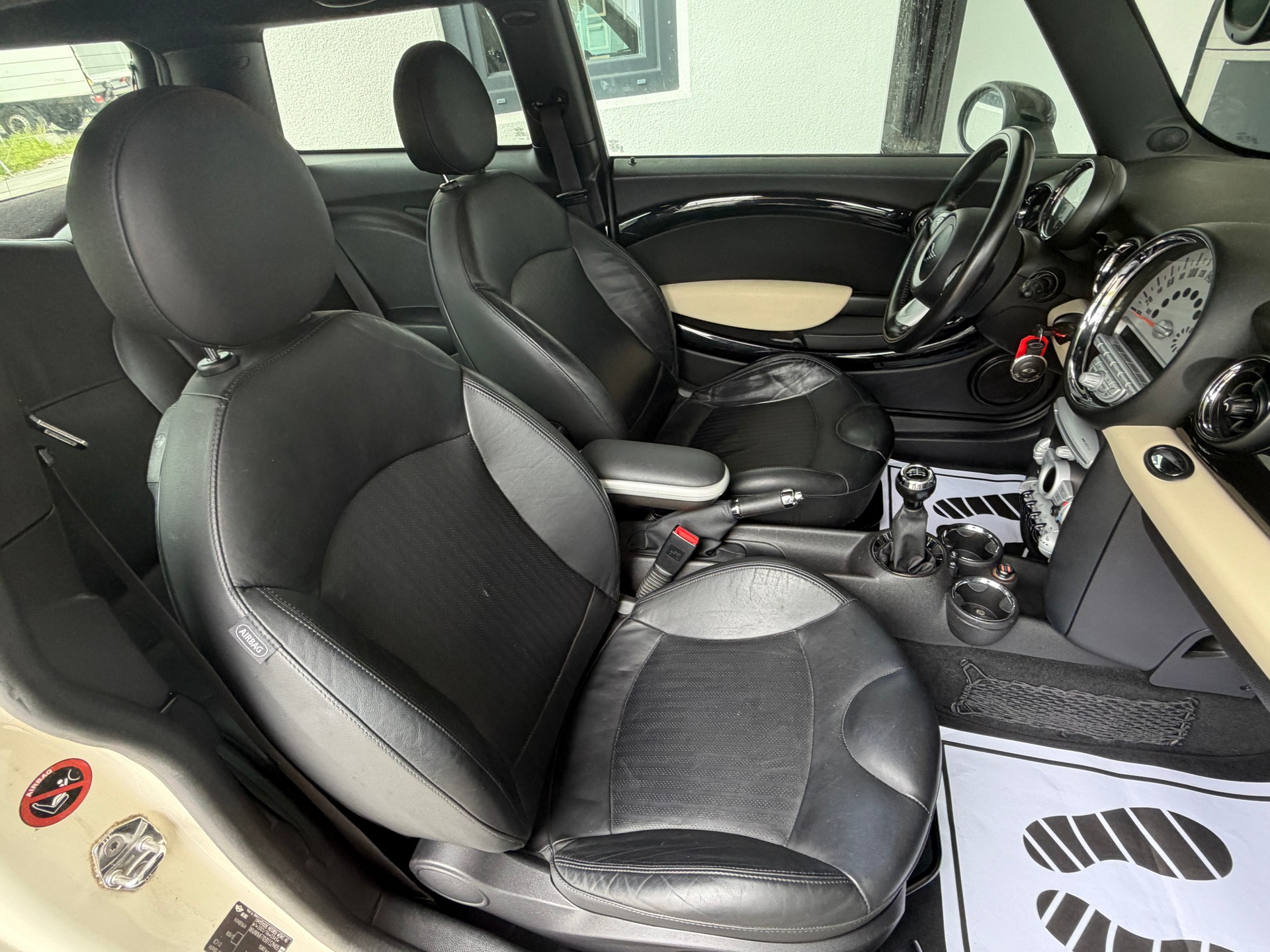 MINI Cooper S-image-10