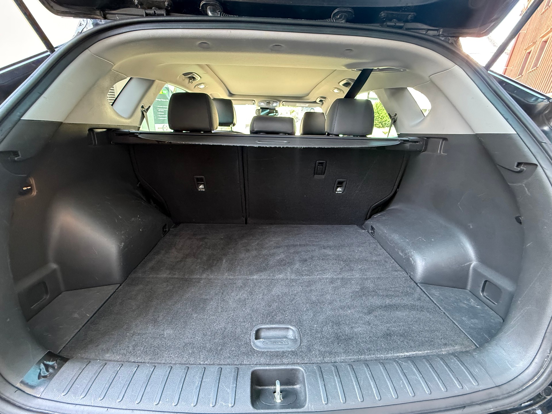 HYUNDAI Tucson 2.0 CRDI Launch Edition 4WD Automatic-image-8