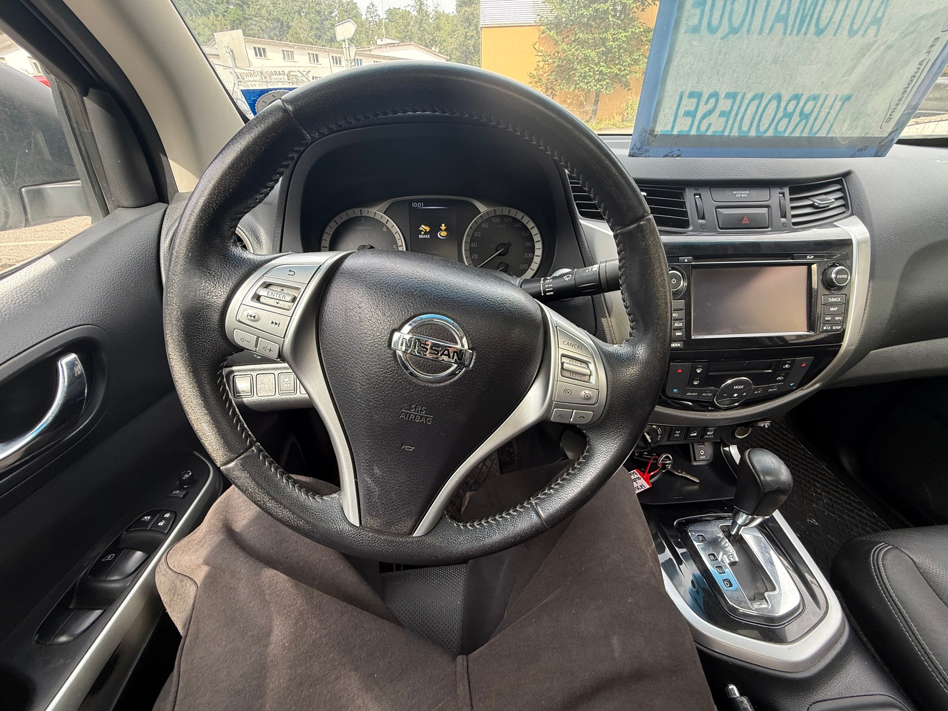 NISSAN Navara Double Cab Tekna 2.3 dCi 4WD Automatic-image-27