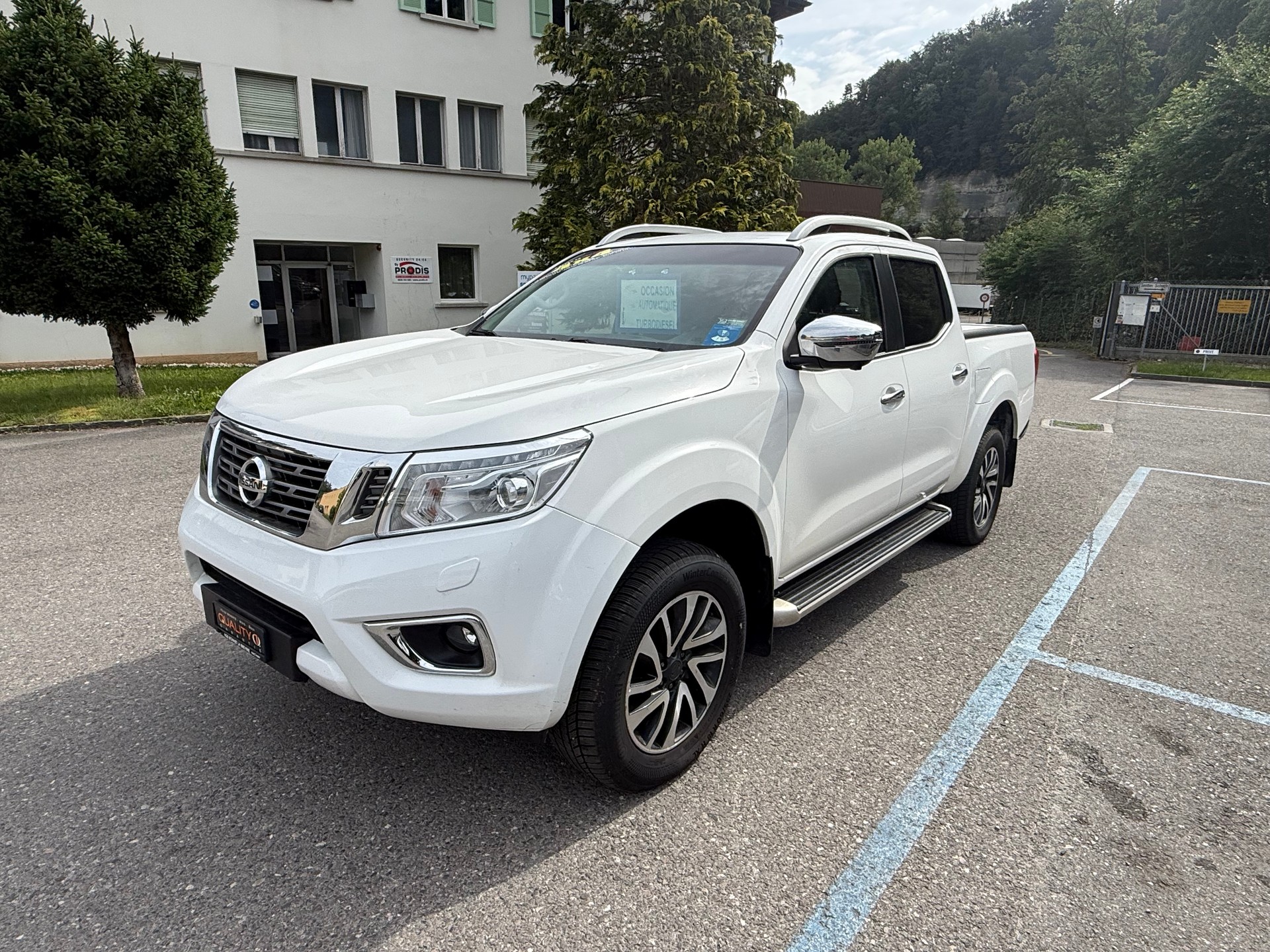 NISSAN Navara Double Cab Tekna 2.3 dCi 4WD Automatic-image-1