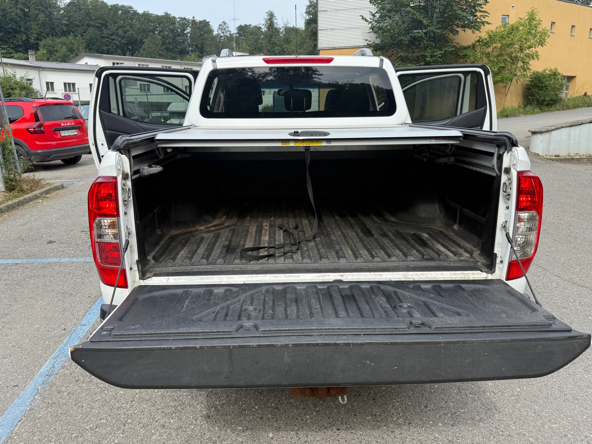 NISSAN Navara Double Cab Tekna 2.3 dCi 4WD Automatic-image-18