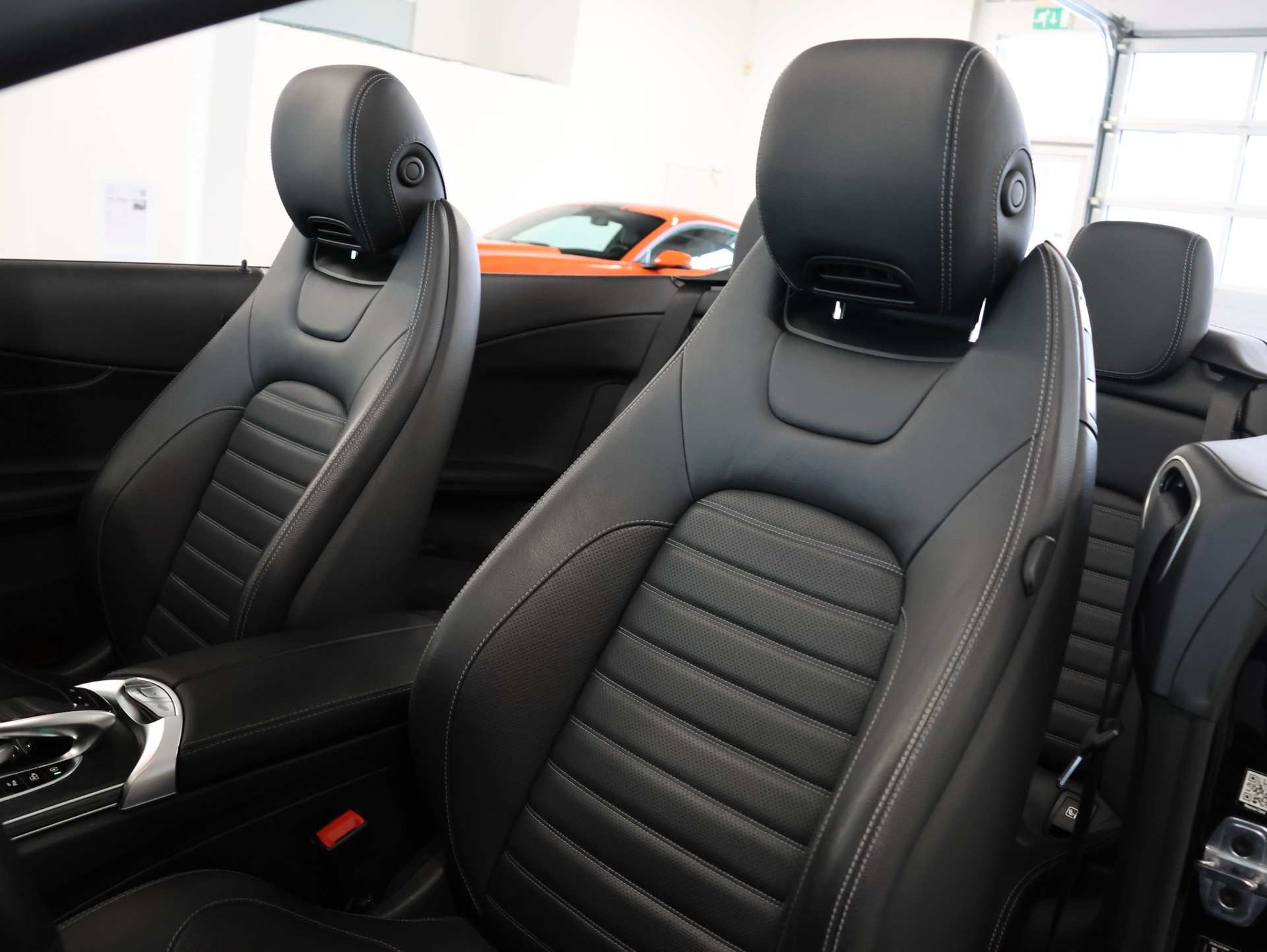 MERCEDES-BENZ C 200 AMG Line Cabriolet 4Matic 9G-Tronic *Rückfahrkamera* *Burmester*-image-16