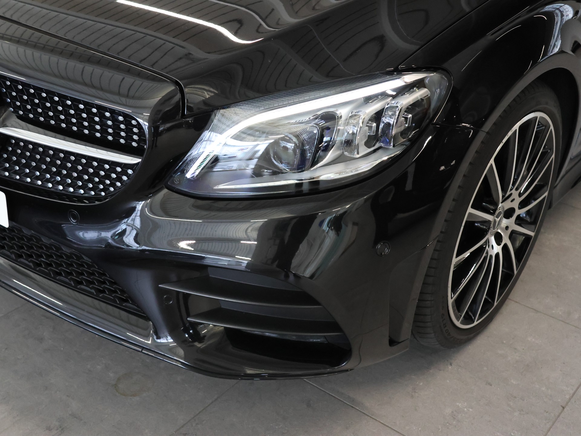 MERCEDES-BENZ C 200 AMG Line Cabriolet 4Matic 9G-Tronic *Rückfahrkamera* *Burmester*-image-10