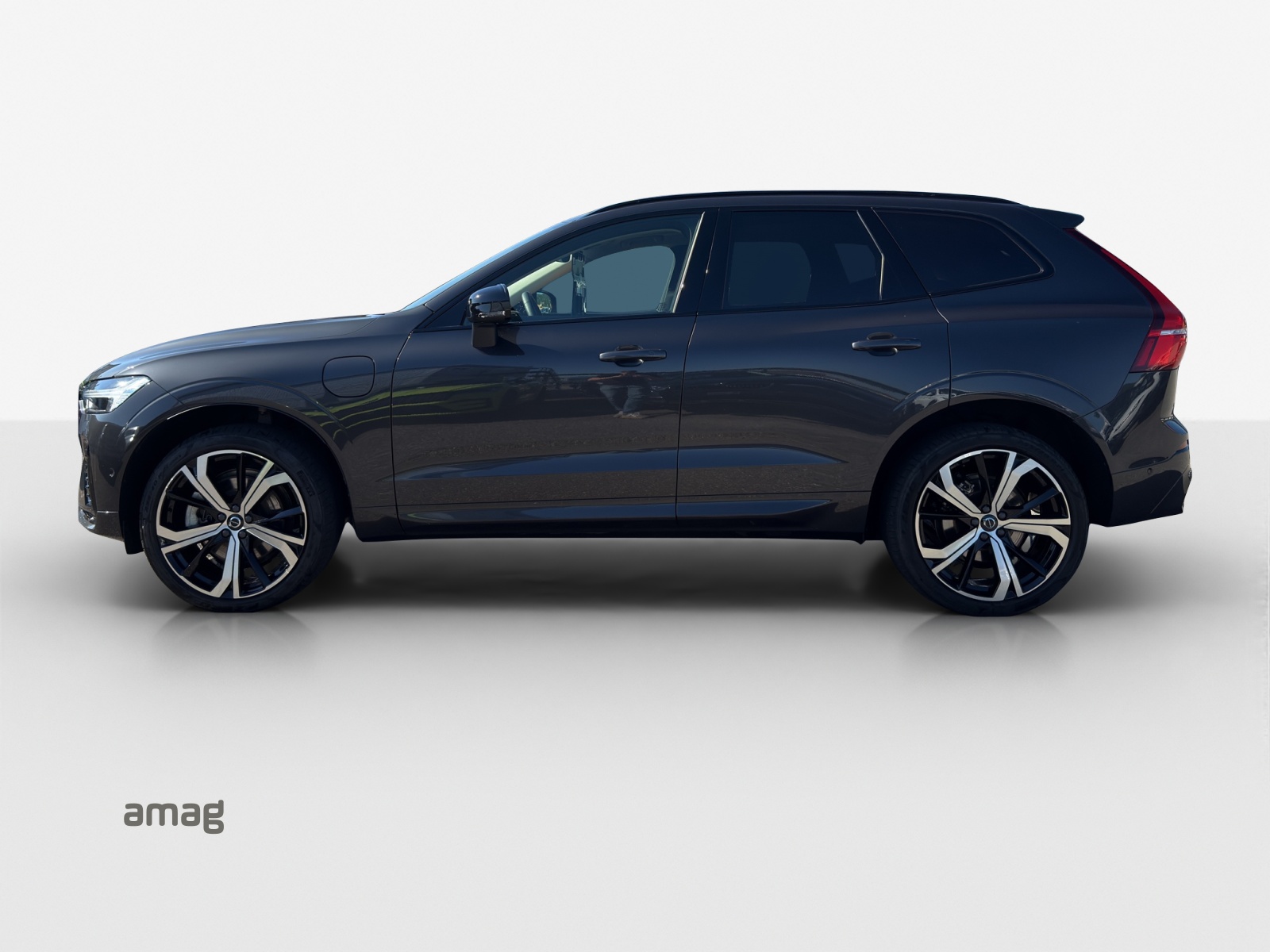 VOLVO XC60 T8 eAWD PluginHybrid Ultimate Dark Geartronic-image-1