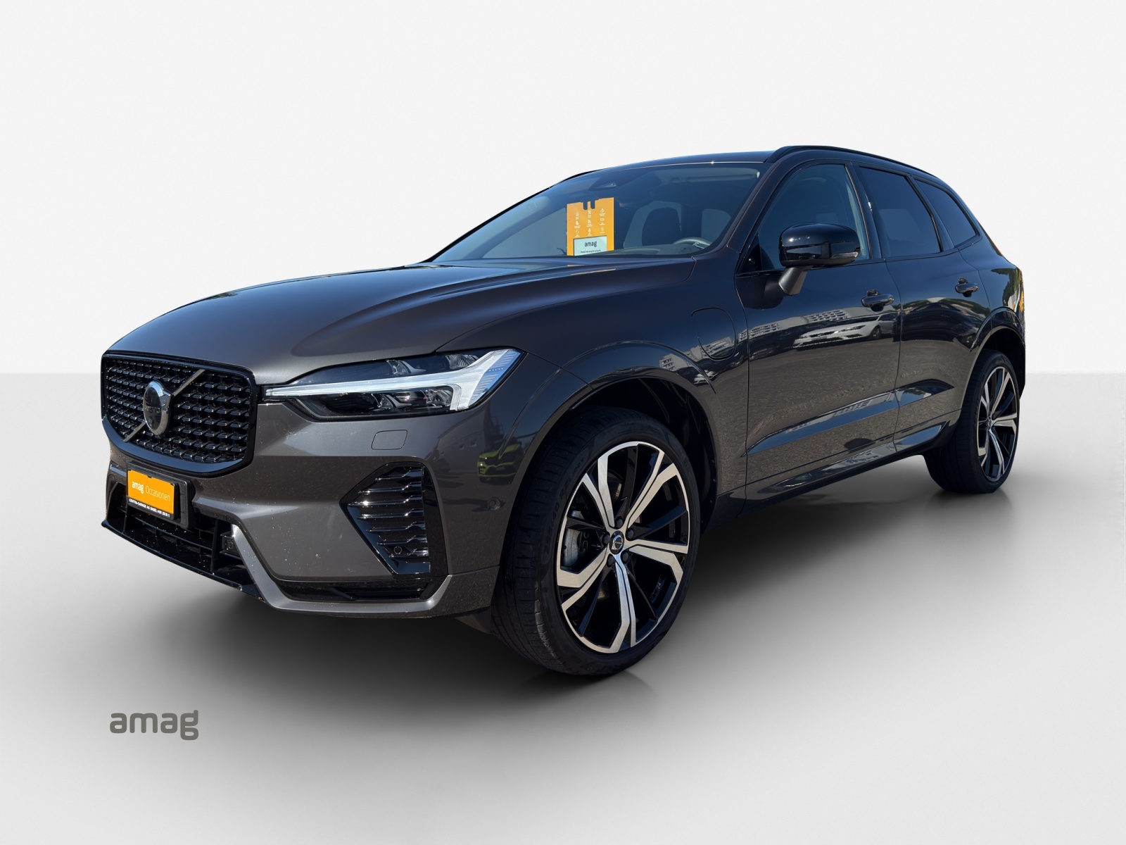 VOLVO XC60 T8 eAWD PluginHybrid Ultimate Dark Geartronic-image-0