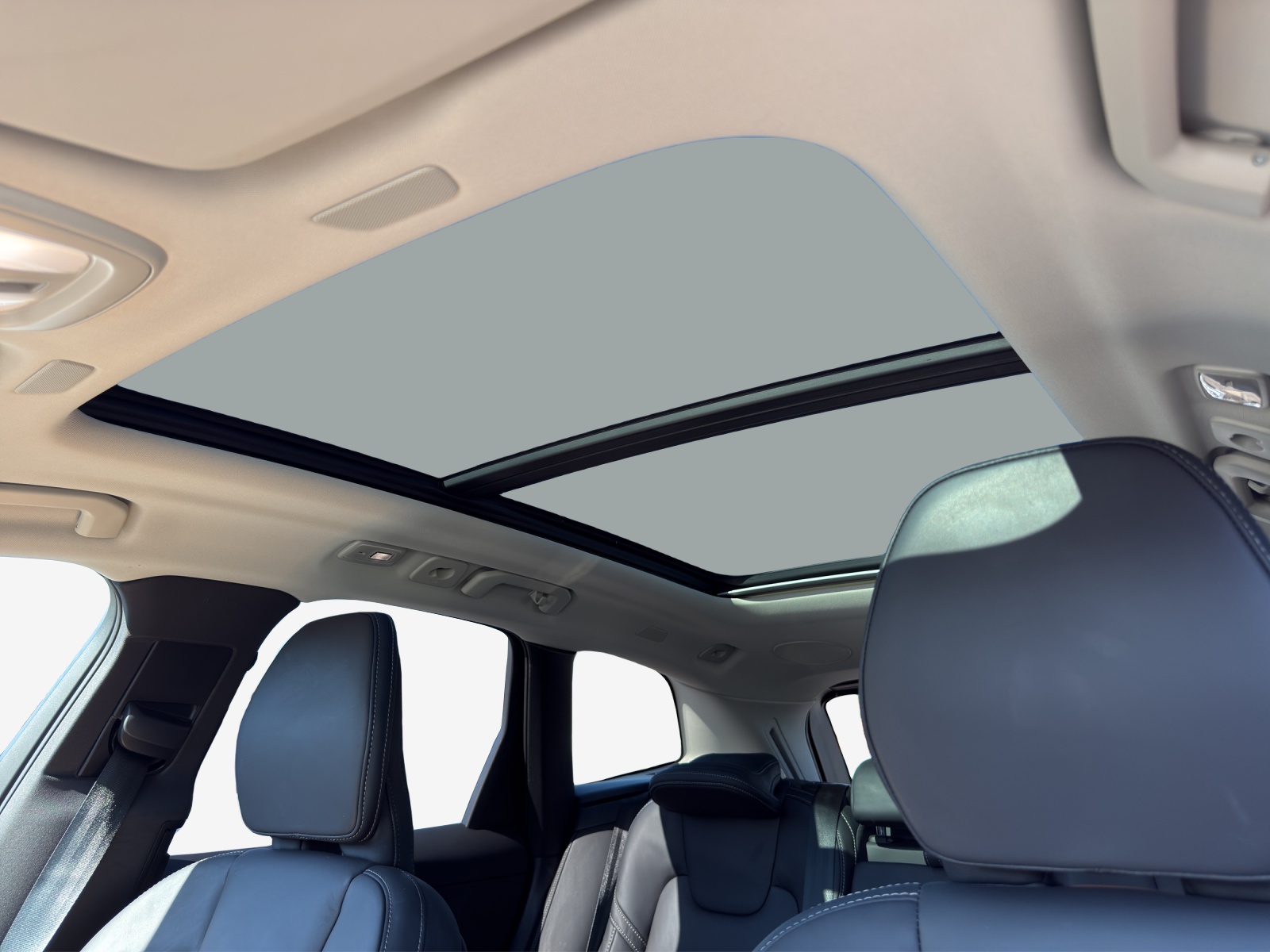 VOLVO XC60 T8 eAWD PluginHybrid Ultimate Dark Geartronic-image-14
