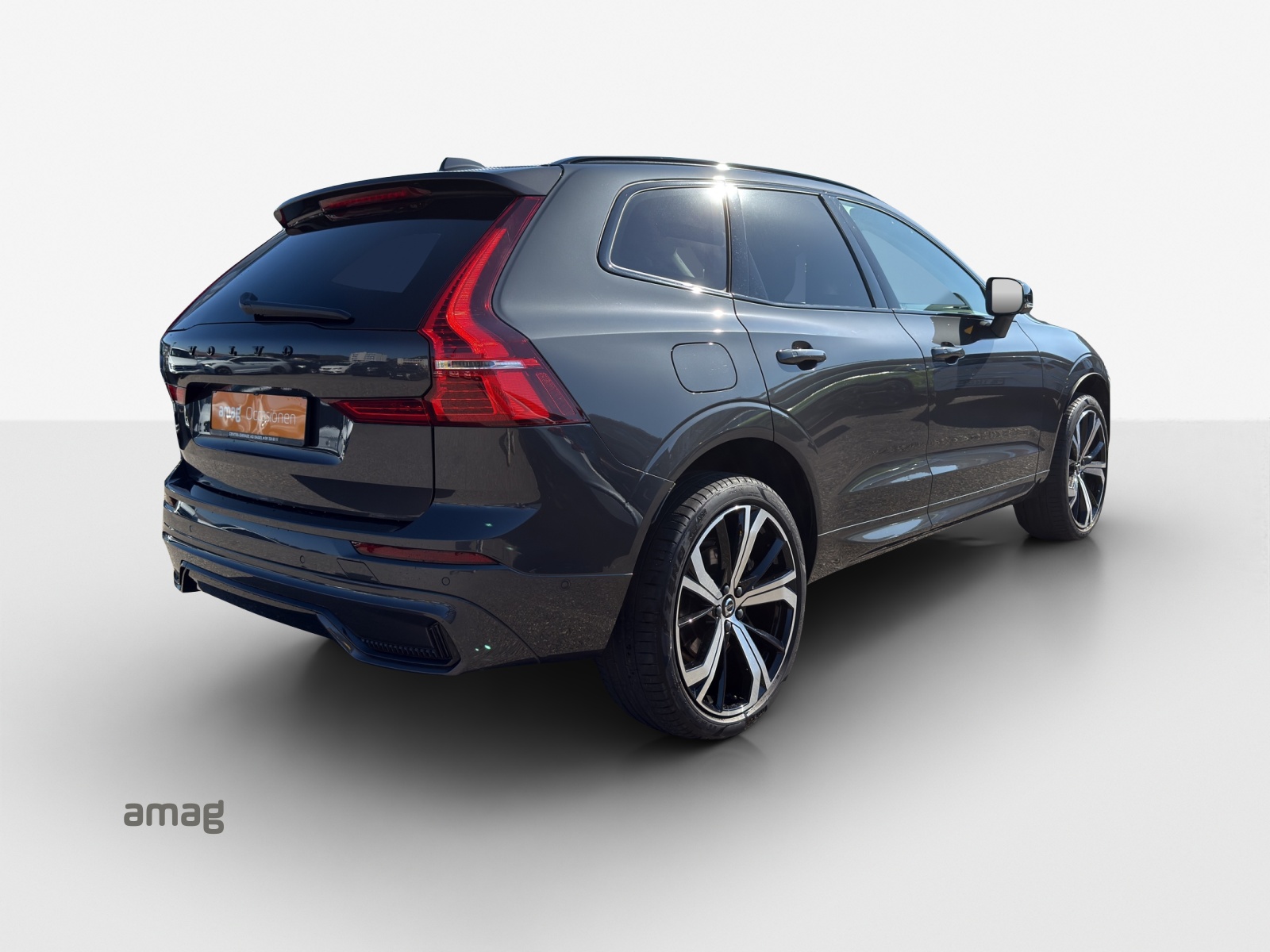 VOLVO XC60 T8 eAWD PluginHybrid Ultimate Dark Geartronic-image-4
