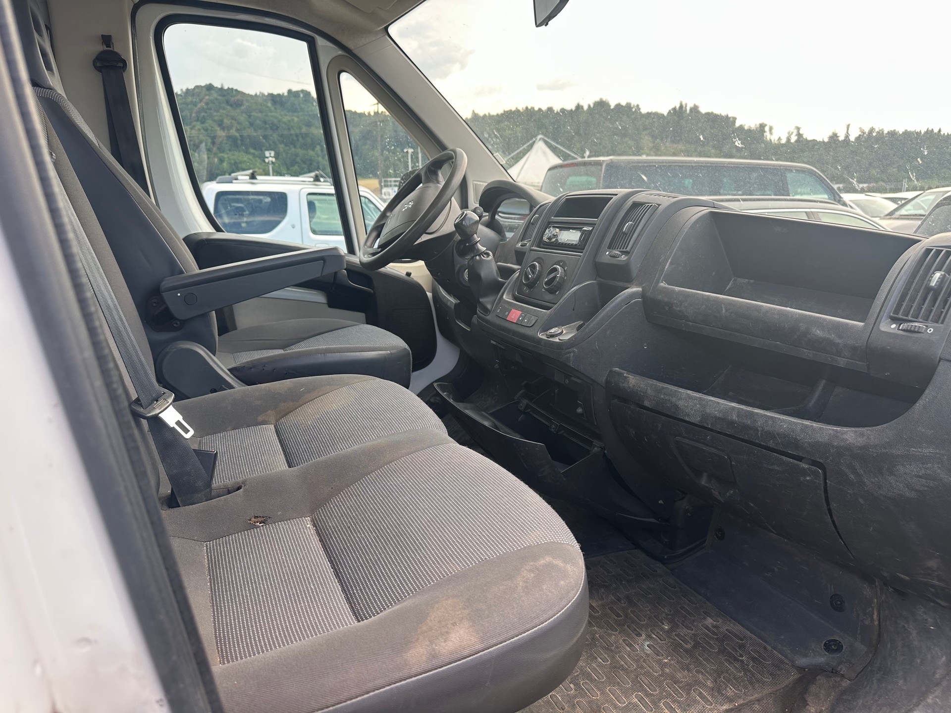 PEUGEOT BOXER-image-5