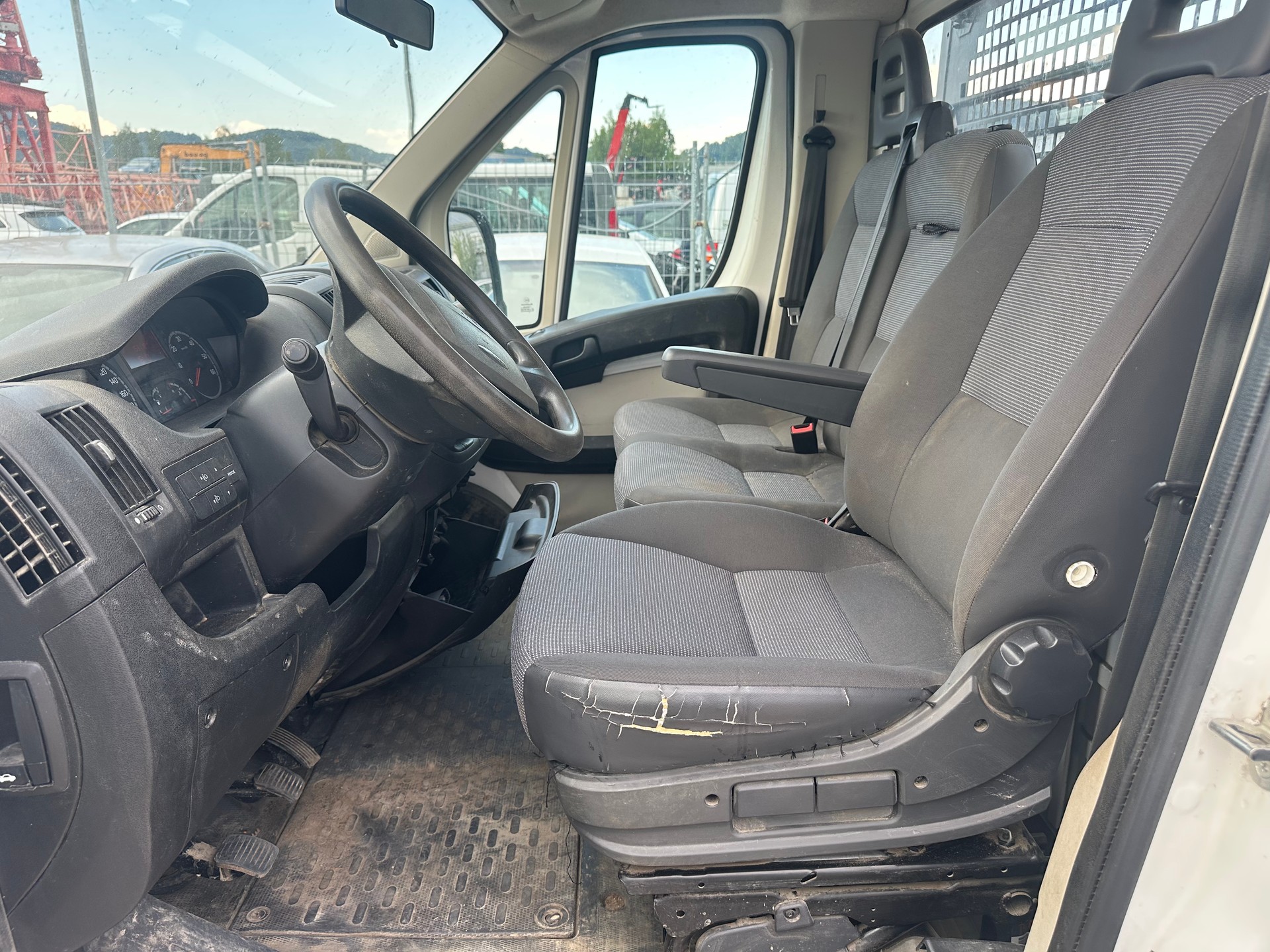 PEUGEOT BOXER-image-3