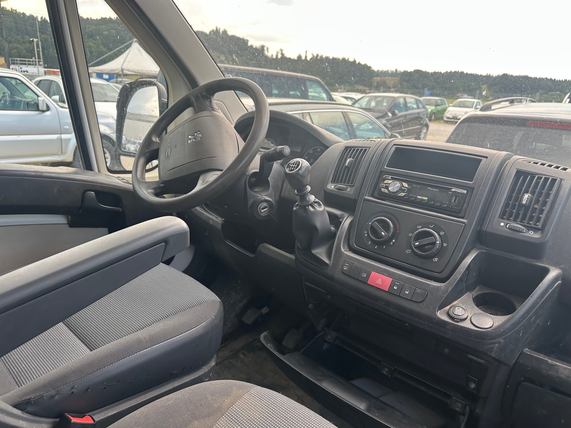 PEUGEOT BOXER-image-4
