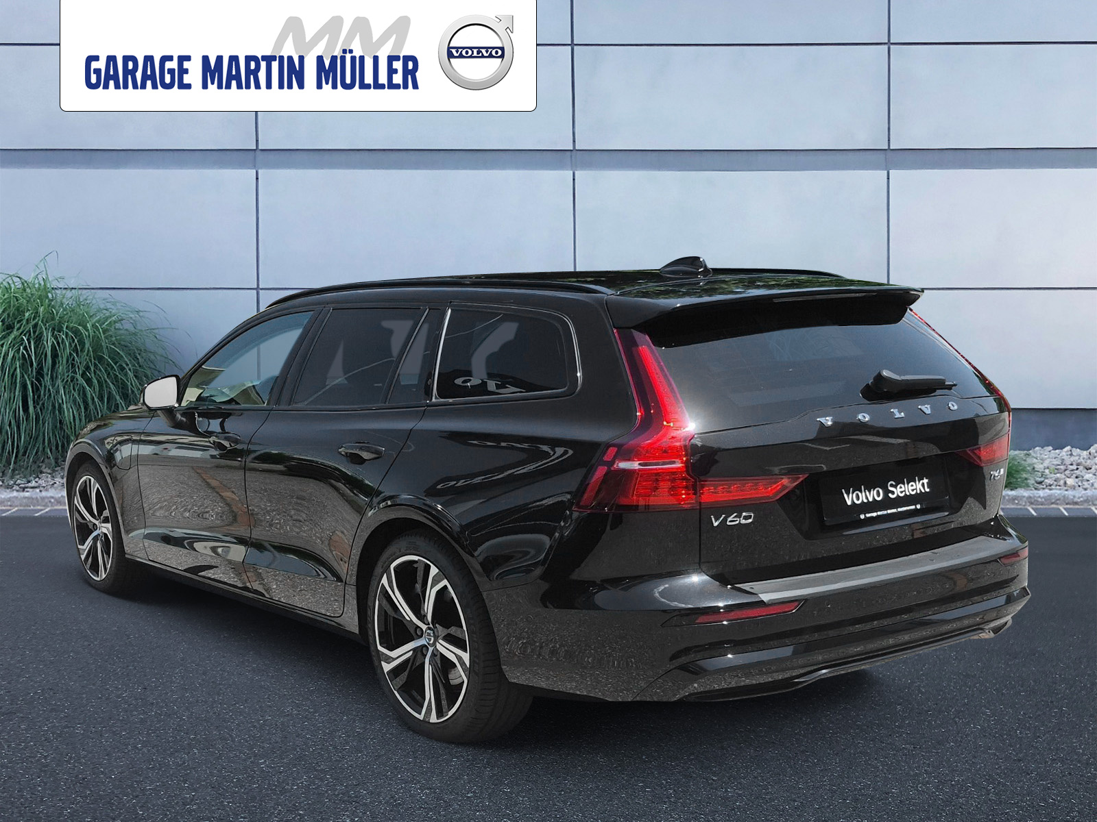 VOLVO V60 2.0 T6 TE Plus Dark eAWD-image-2