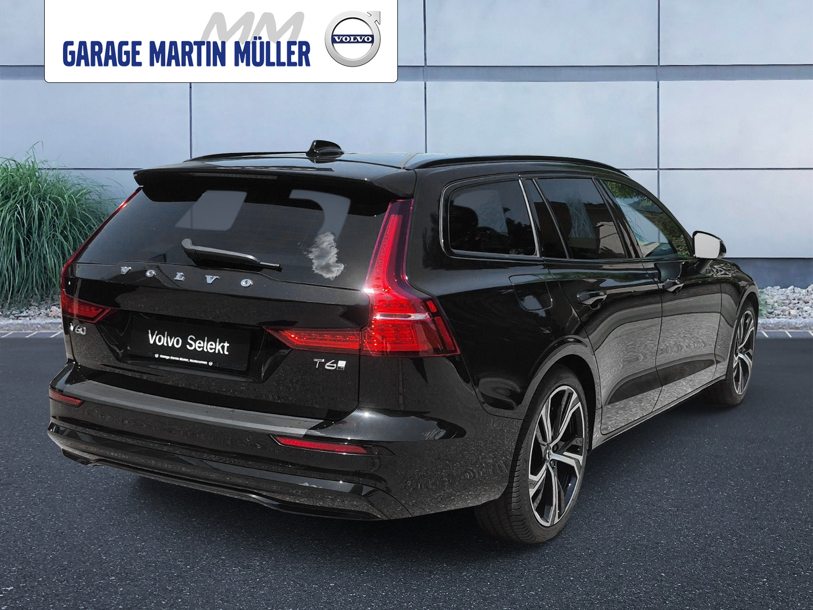 VOLVO V60 2.0 T6 TE Plus Dark eAWD-image-4